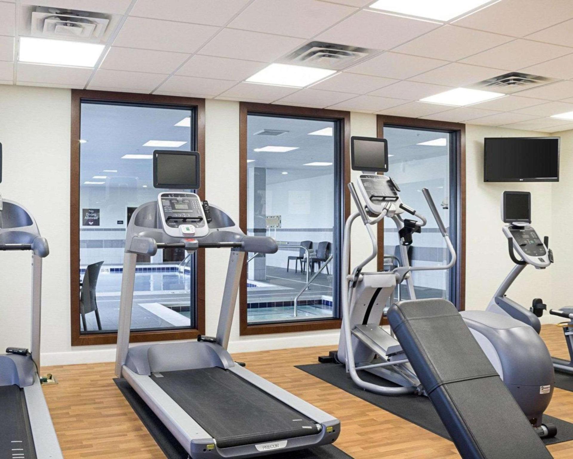 Comfort Suites Fargo Medical Center photo 24