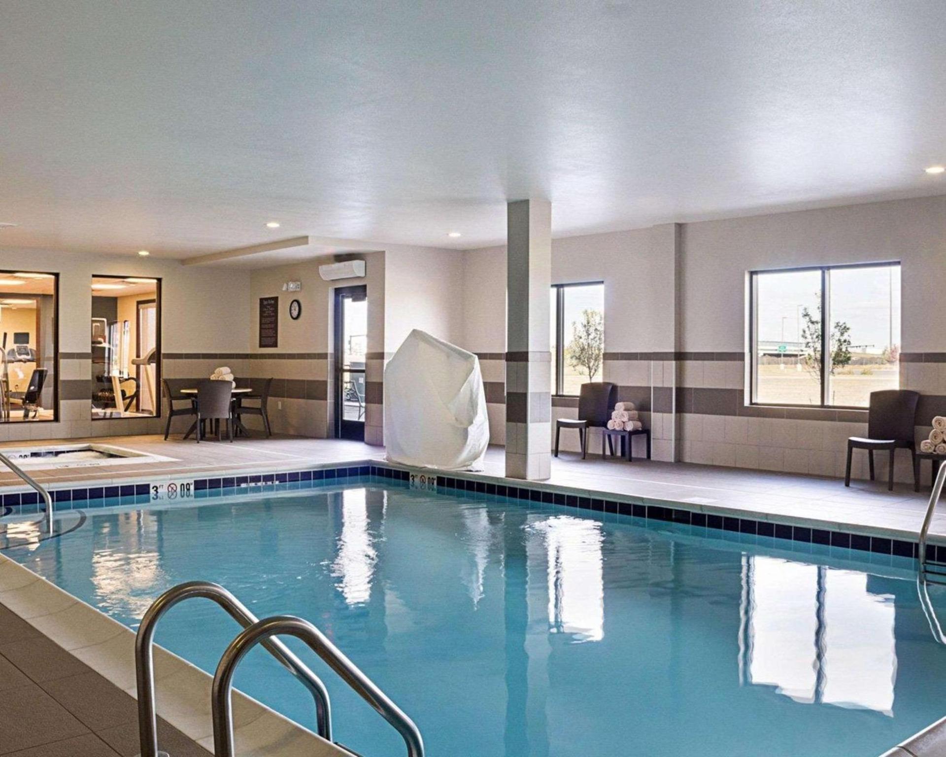 Comfort Suites Fargo Medical Center photo 22