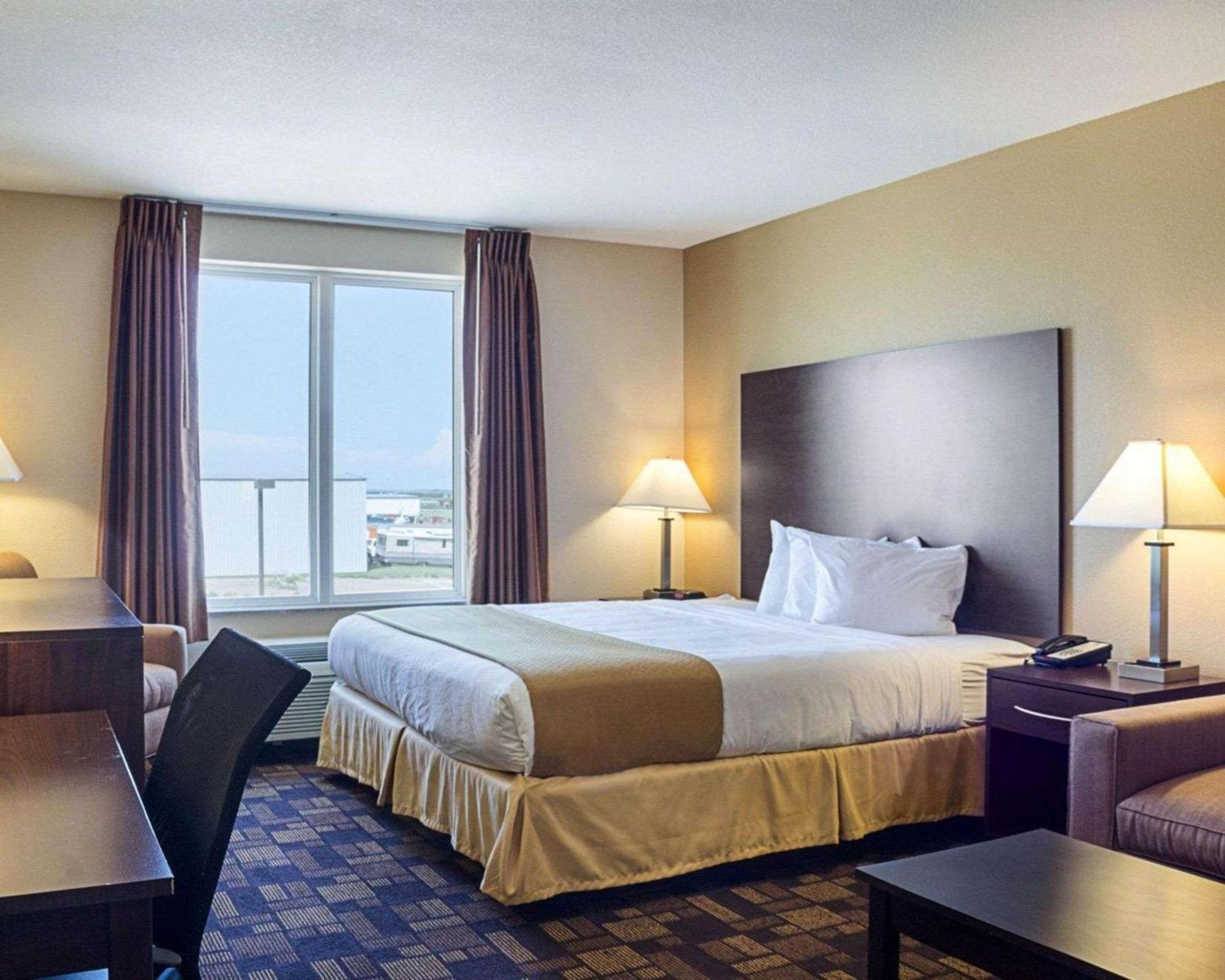 Quality Inn & Suites Minot North photo 17