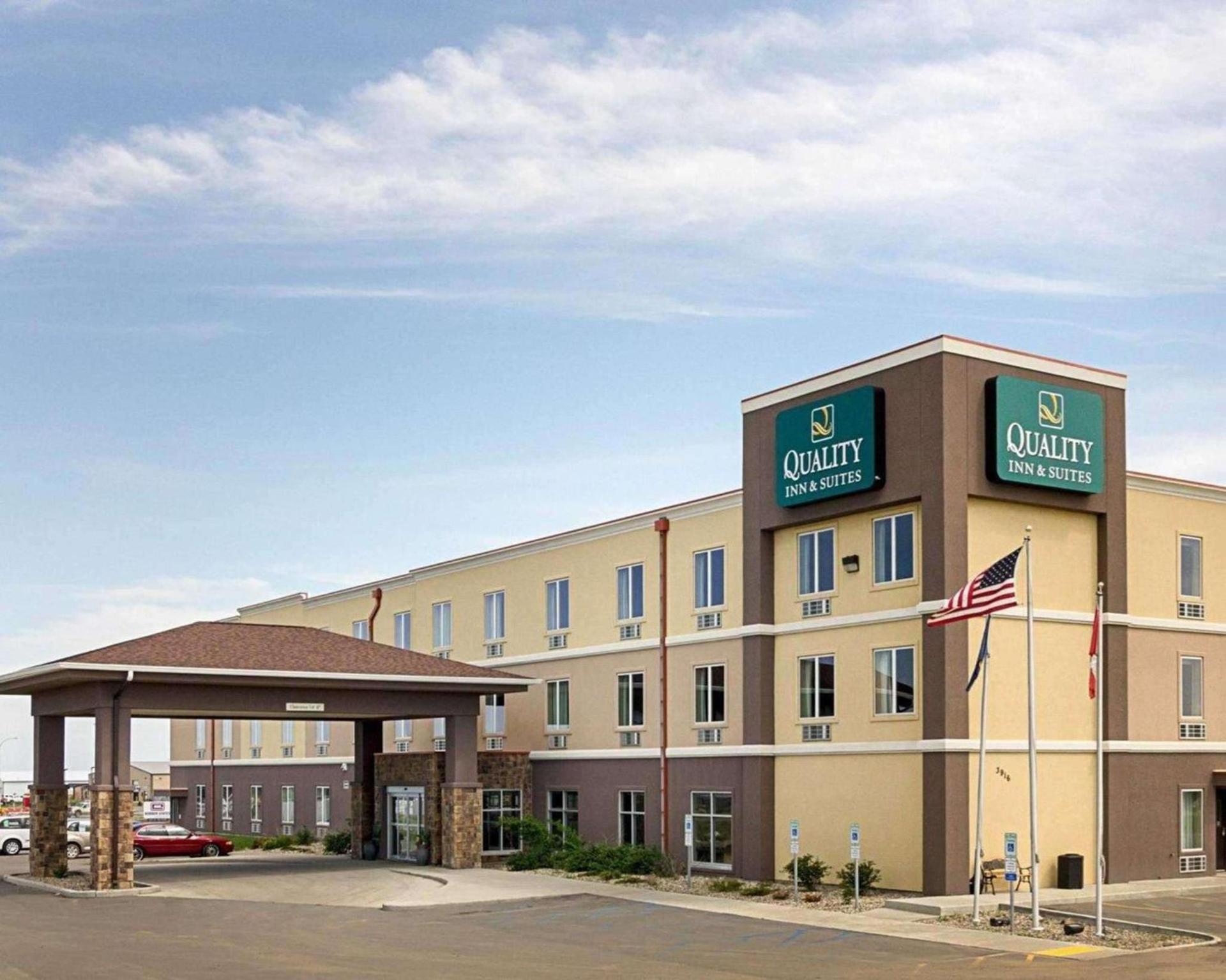 Quality Inn & Suites Minot North photo 3