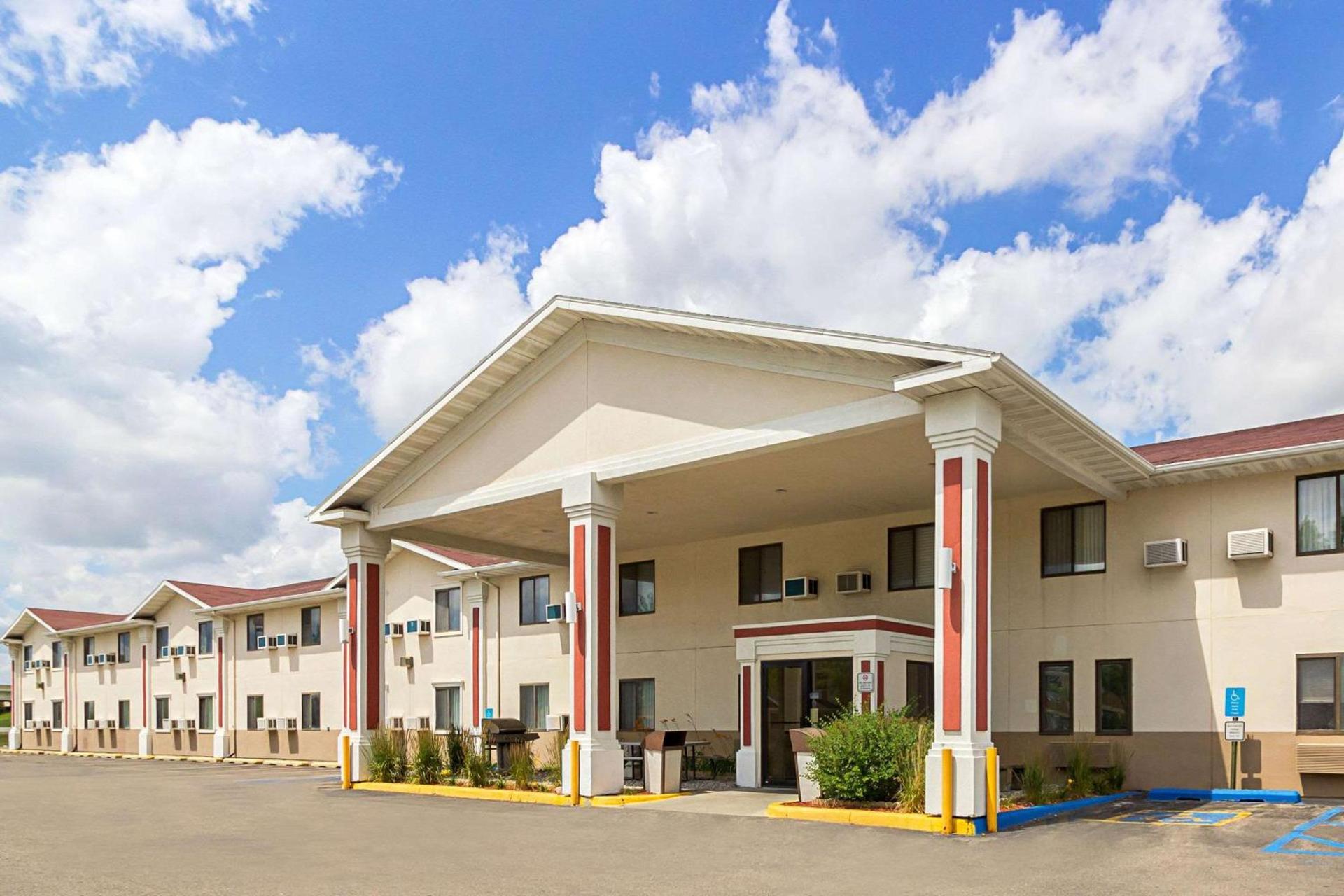 Americas Best Value Inn Fargo — hotel in Fargo