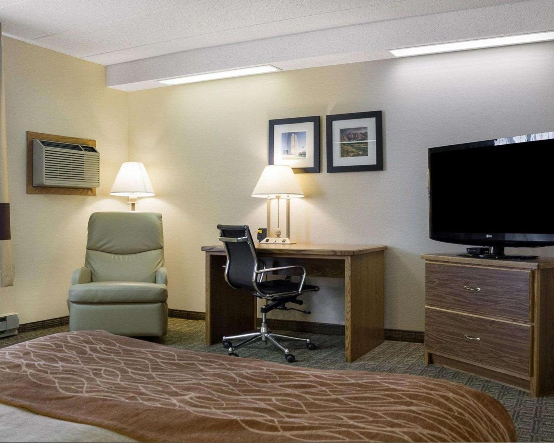Quality Inn Bismarck I-94 photo 18