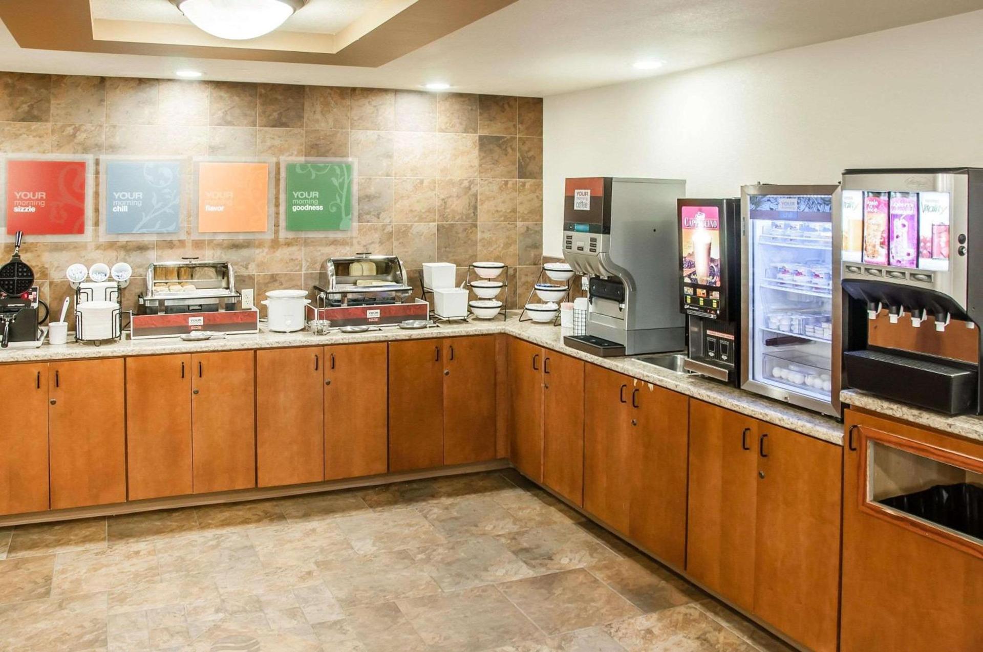 Comfort Inn Dickinson photo 11
