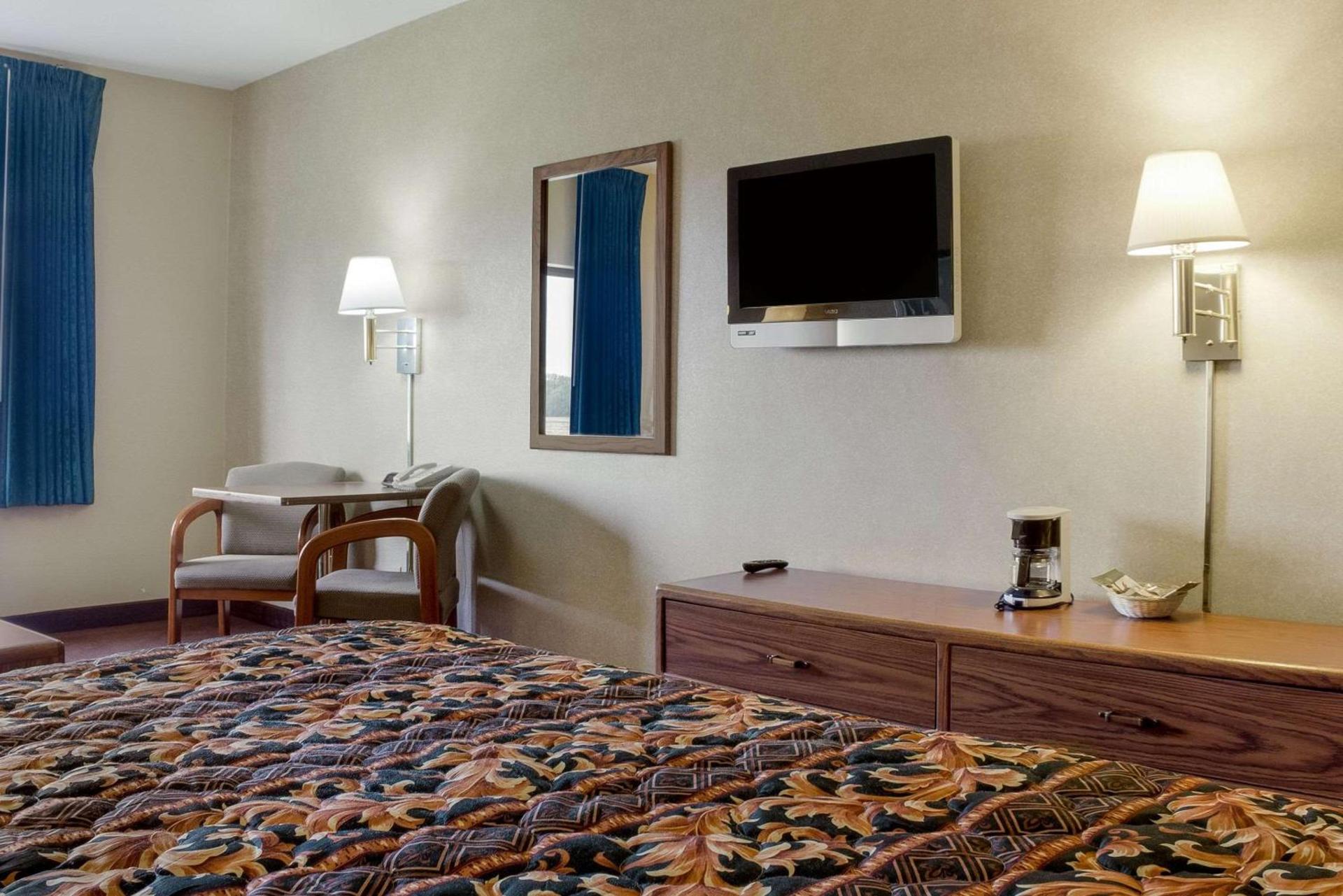 Rodeway Inn Wahpeton photo 27