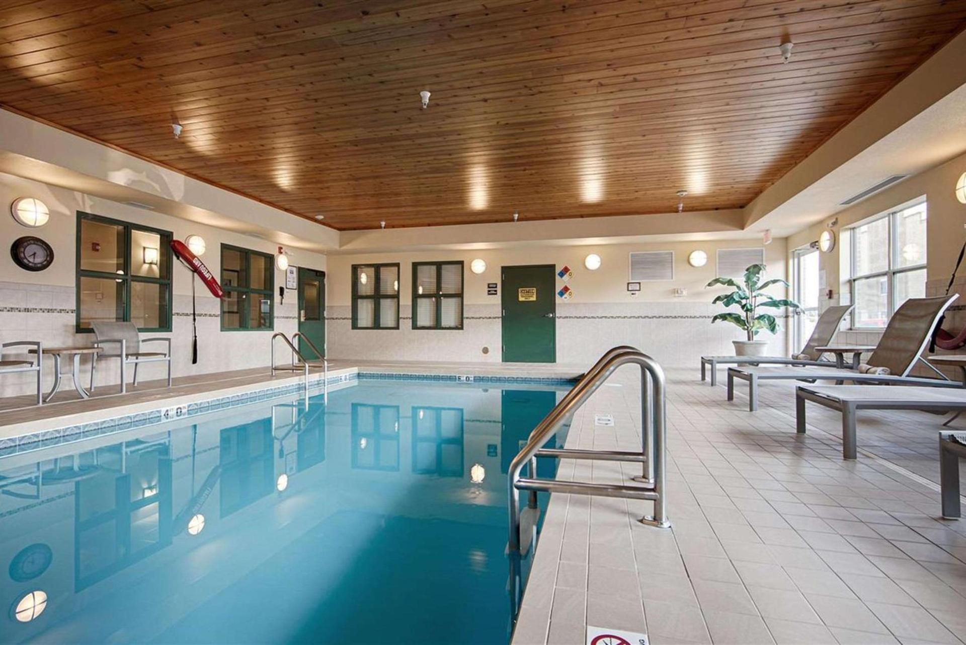 Heritage Hotel and Suites photo 9