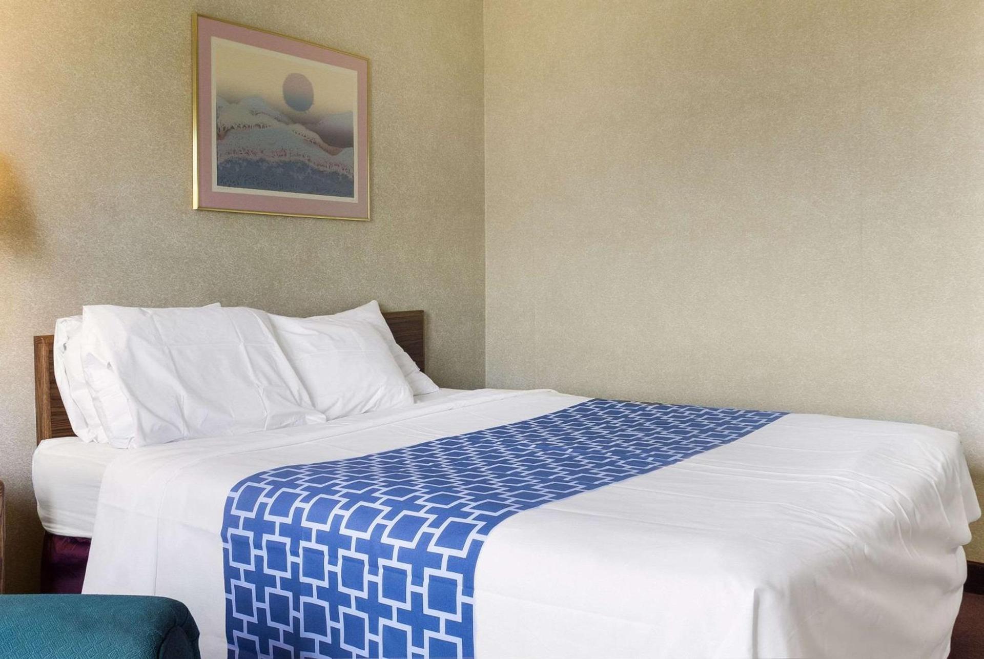 Rodeway Inn Wahpeton photo 17