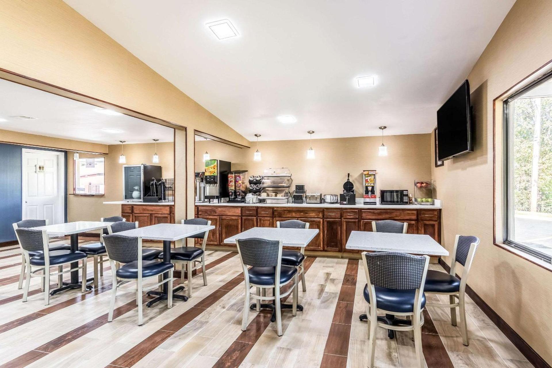 Econo Lodge Gastonia North photo 25