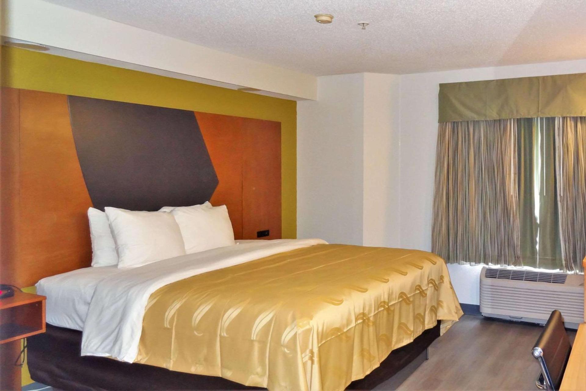 Quality Inn & Suites Raleigh North photo 9