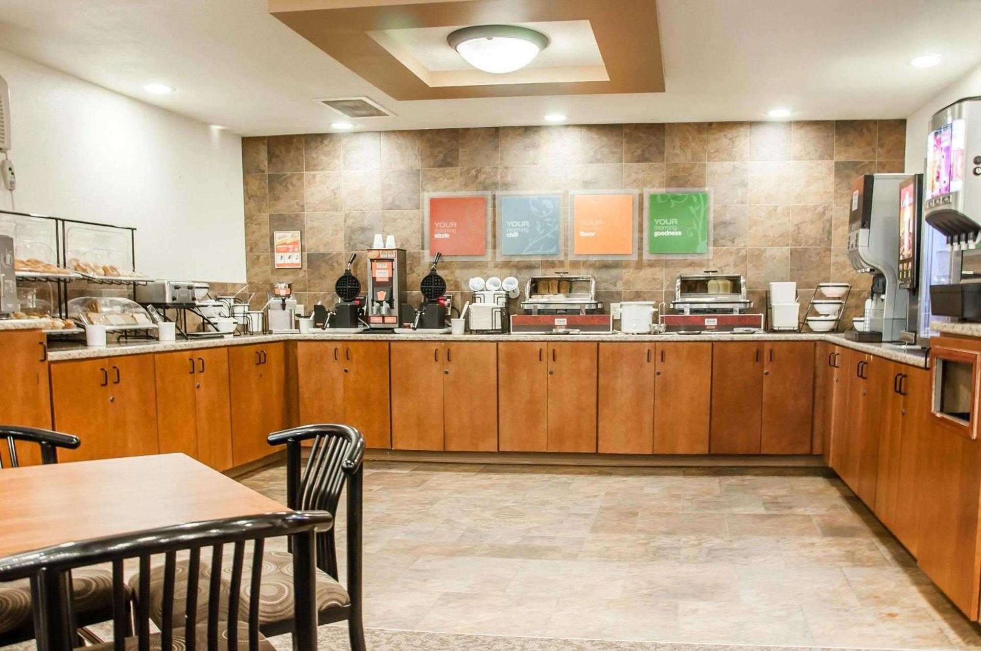 Comfort Inn Dickinson photo 6