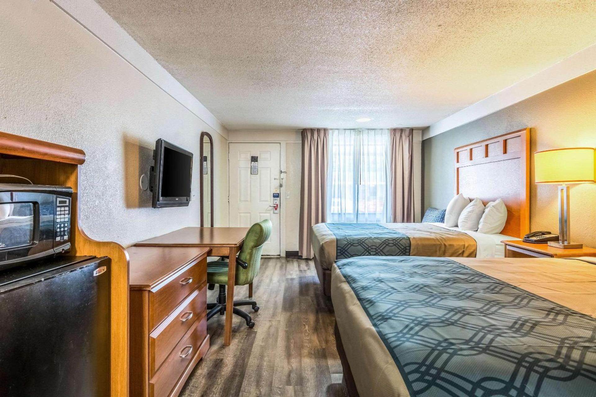 Econo Lodge Gastonia North photo 11
