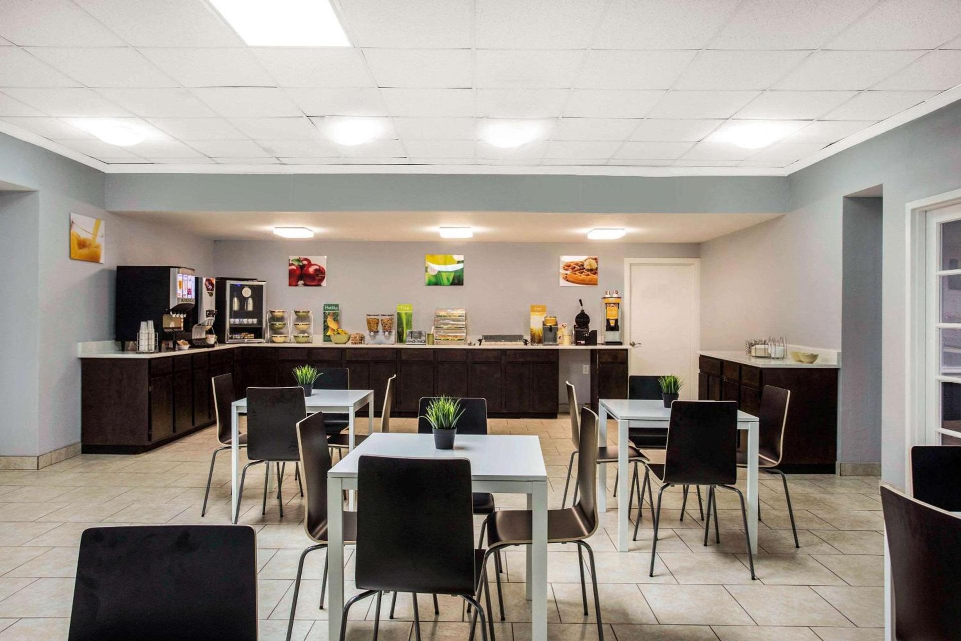 Quality Inn & Suites University Area photo 16