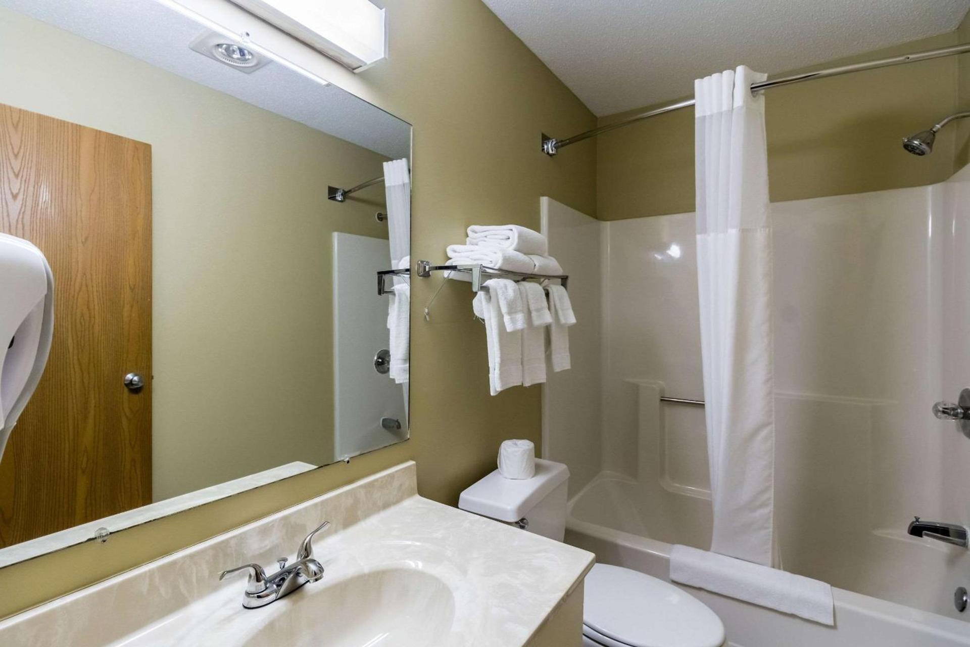 Quality Inn Columbia Mall photo 17
