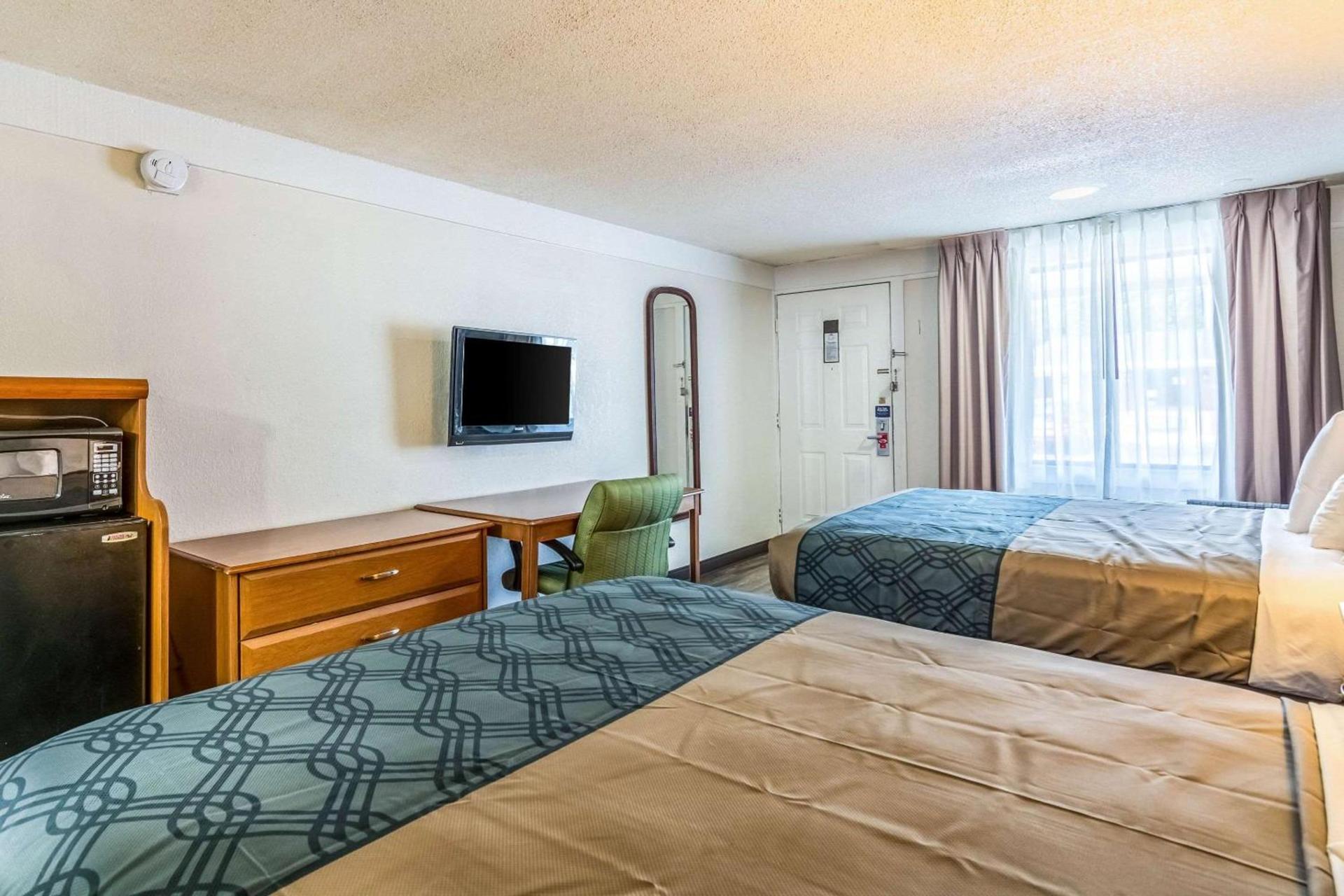 Econo Lodge Gastonia North photo 12