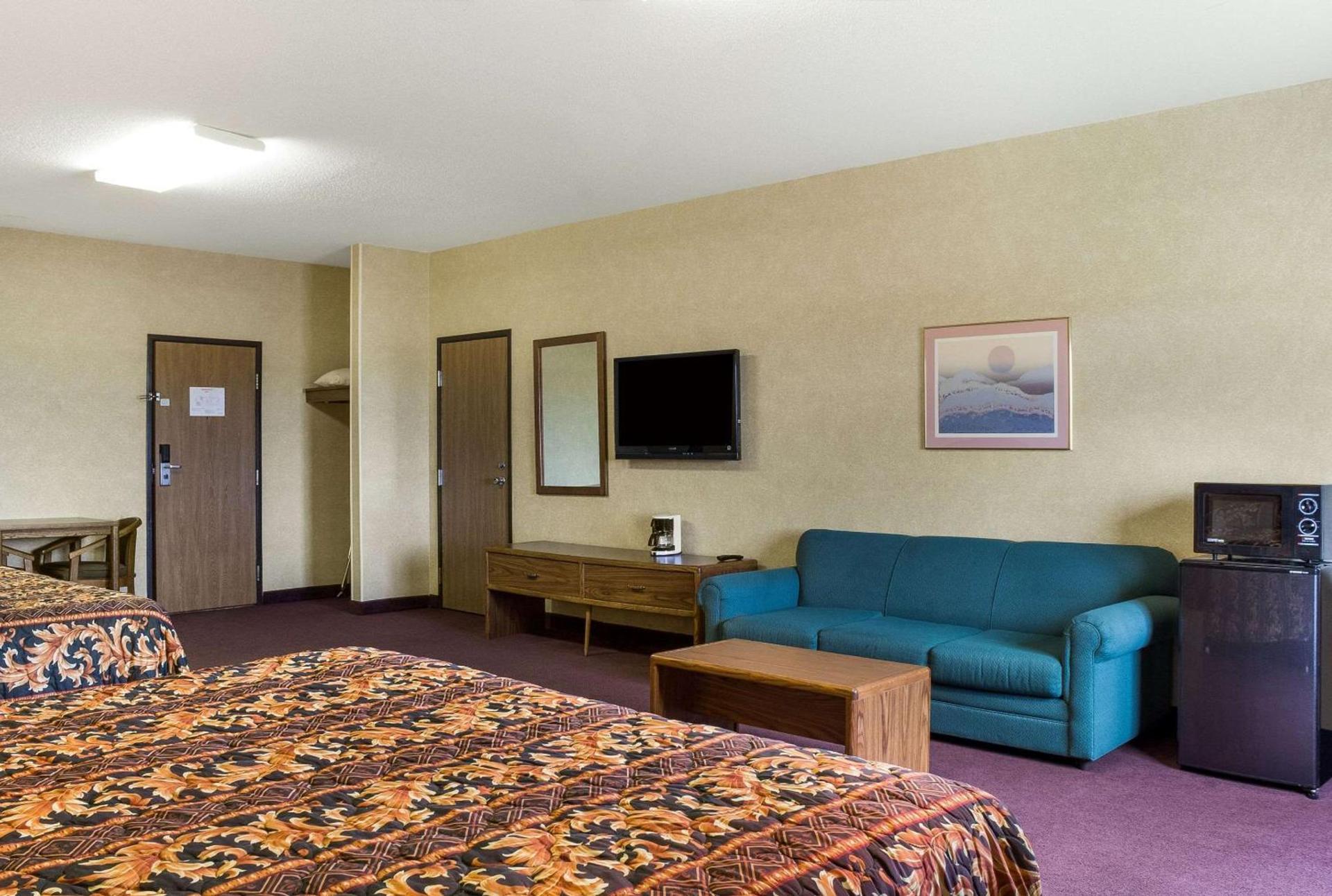 Rodeway Inn Wahpeton photo 15