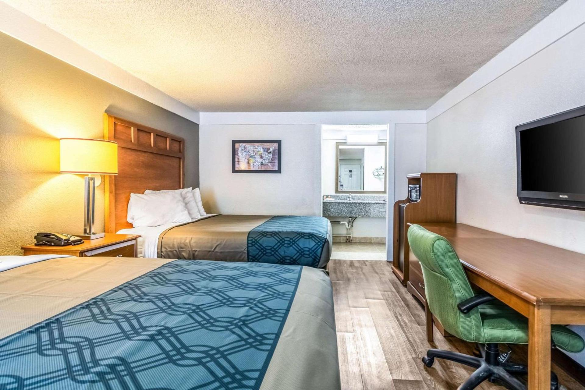 Econo Lodge Gastonia North photo 9