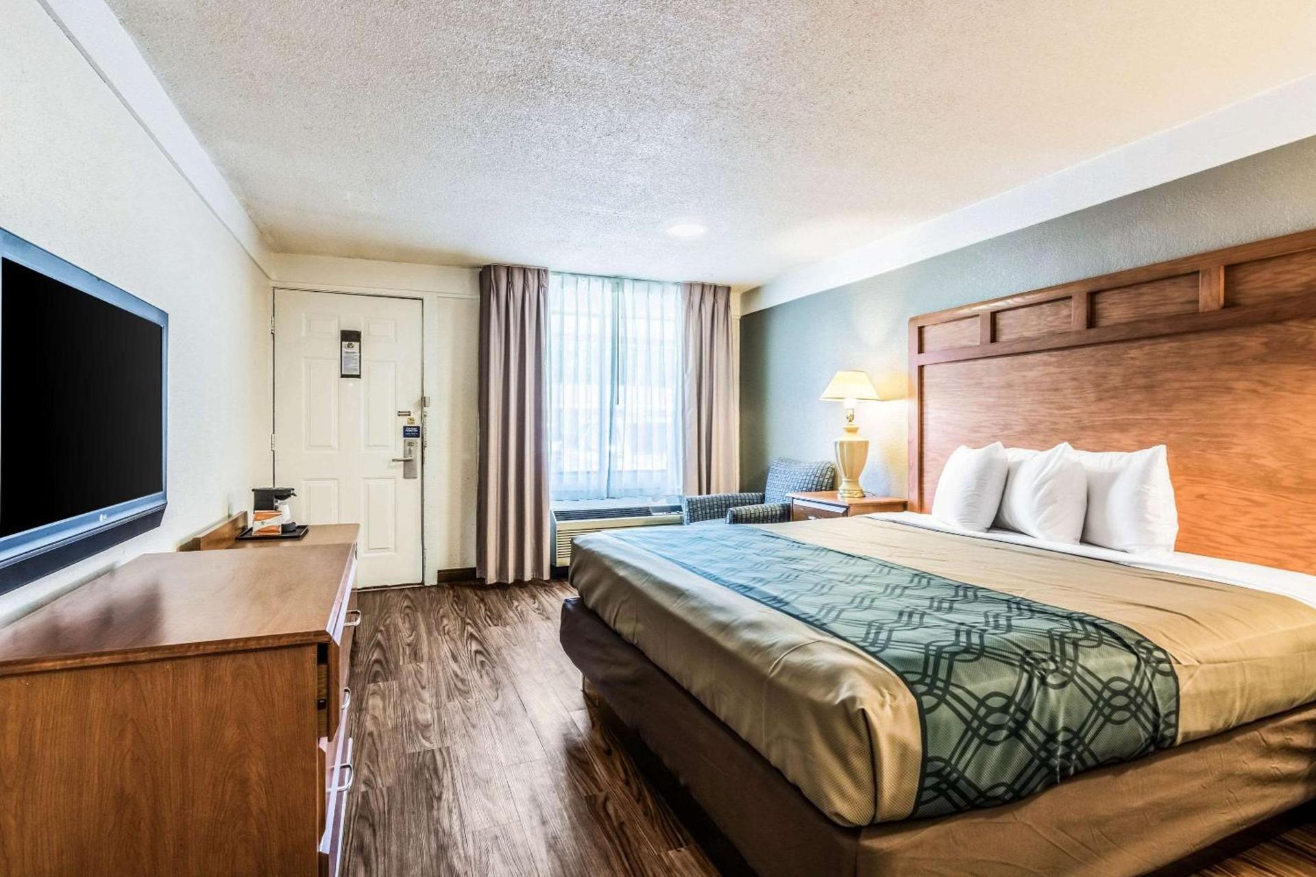 Econo Lodge Gastonia North photo 17