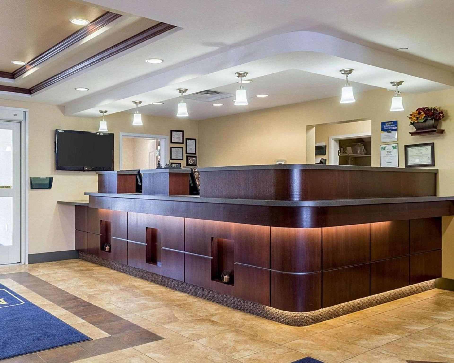 MainStay Suites Minot photo 3