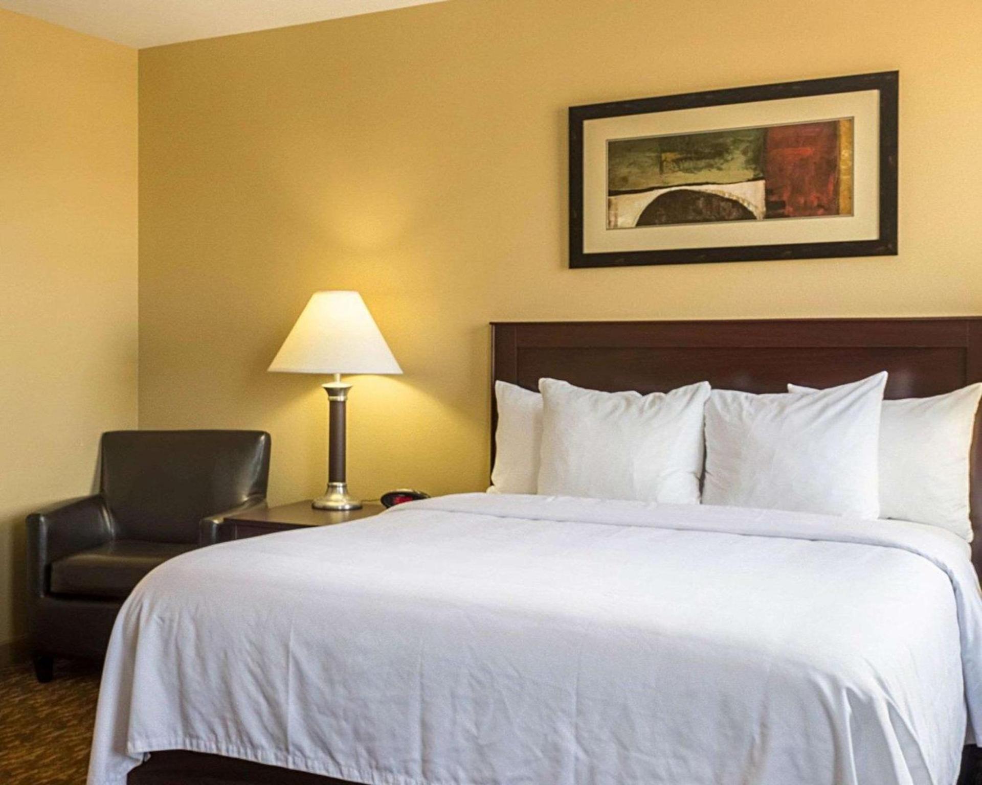 MainStay Suites Minot photo 20