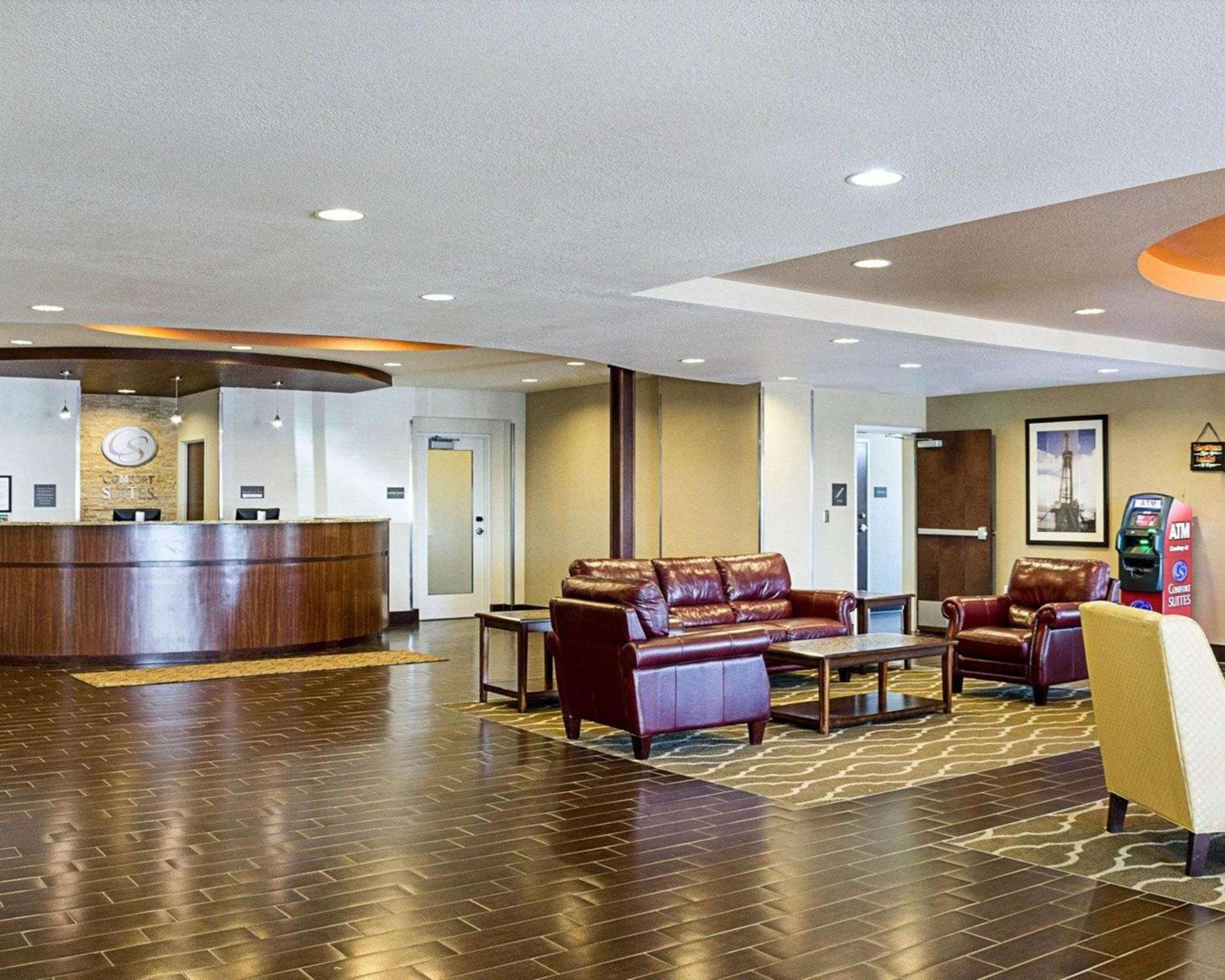 Comfort Suites Minot South photo 8