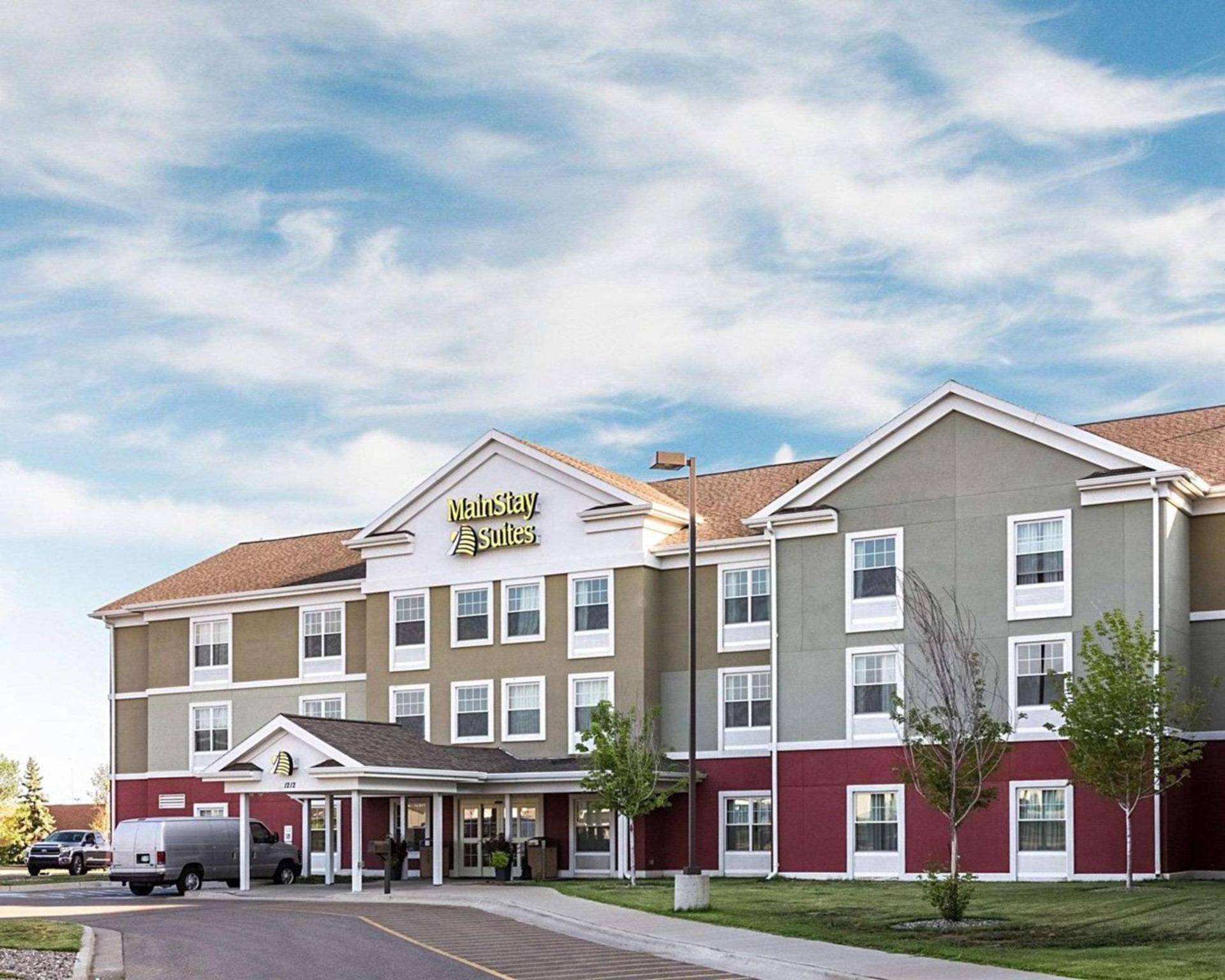 MainStay Suites Minot photo 2