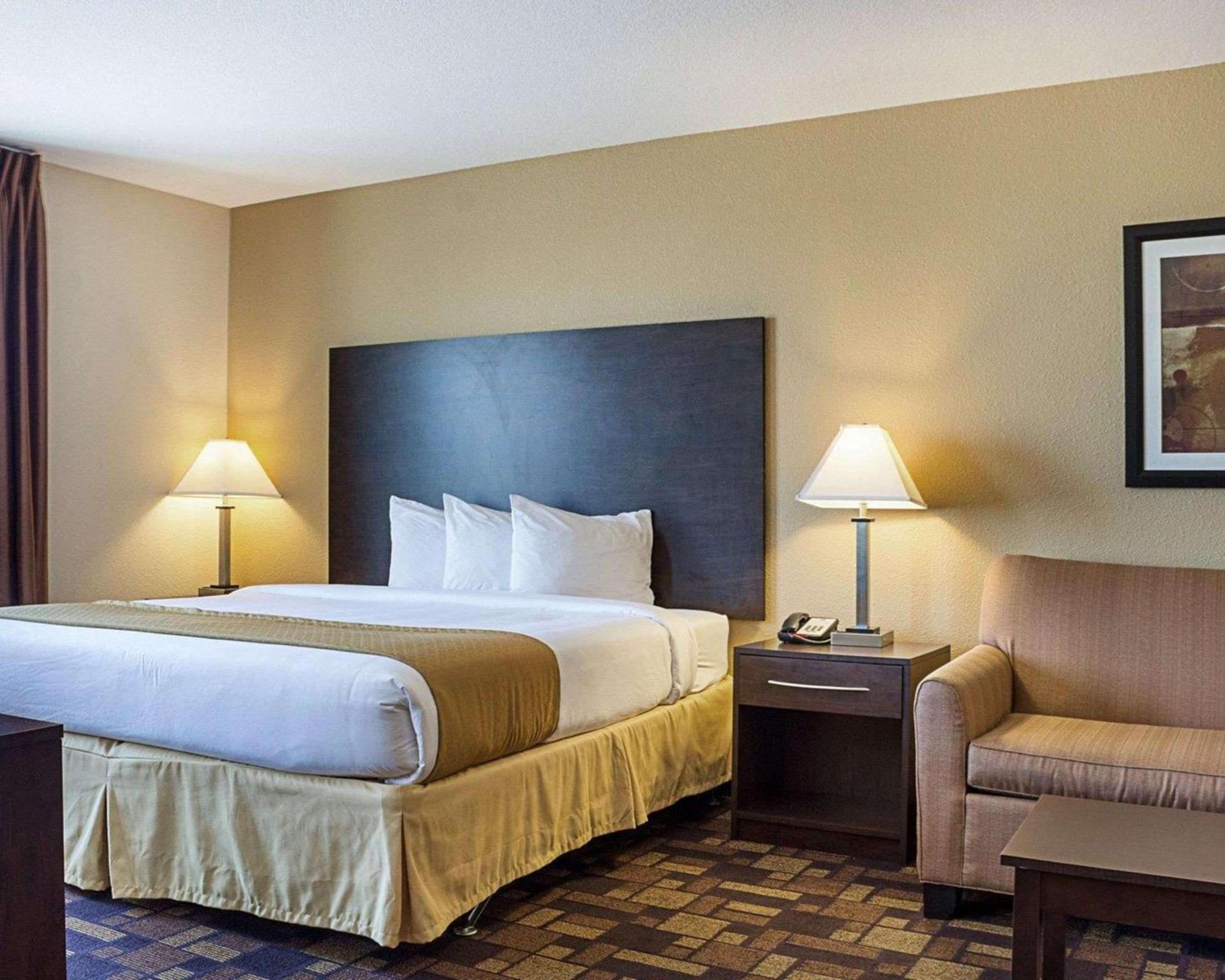 Quality Inn & Suites Minot North photo 24