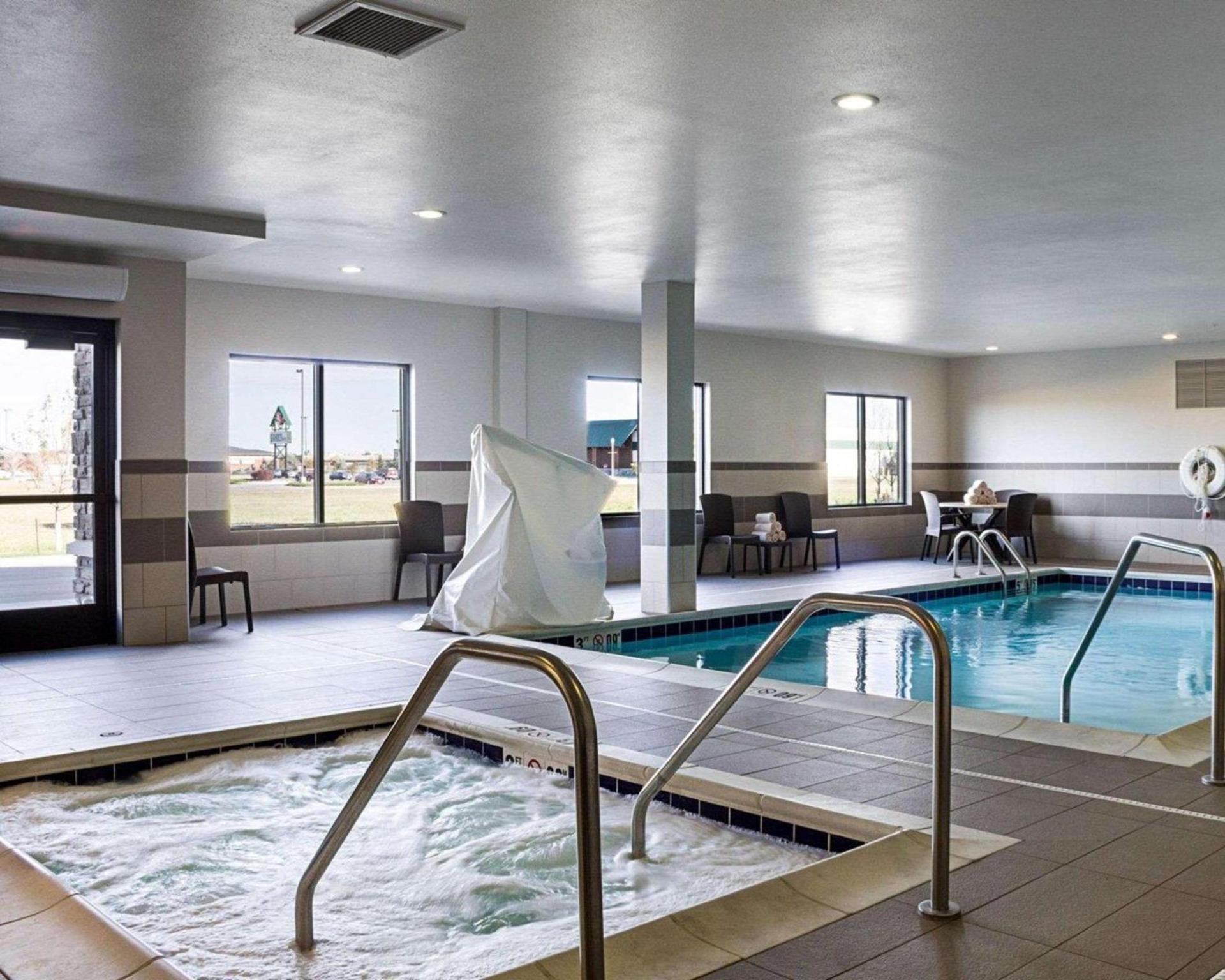 Comfort Suites Fargo Medical Center photo 23