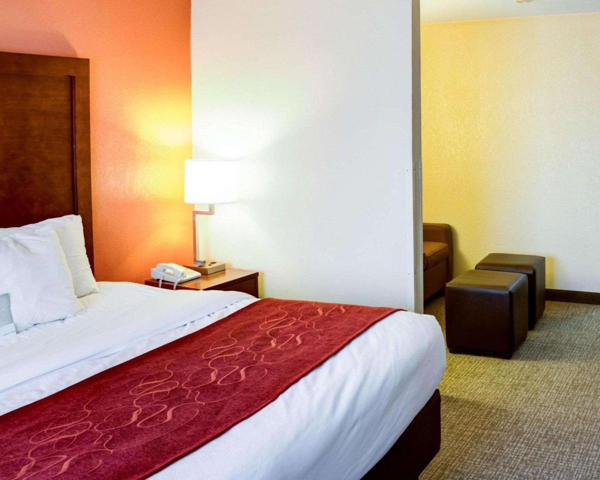 Comfort Suites Omaha Northwest photo 10