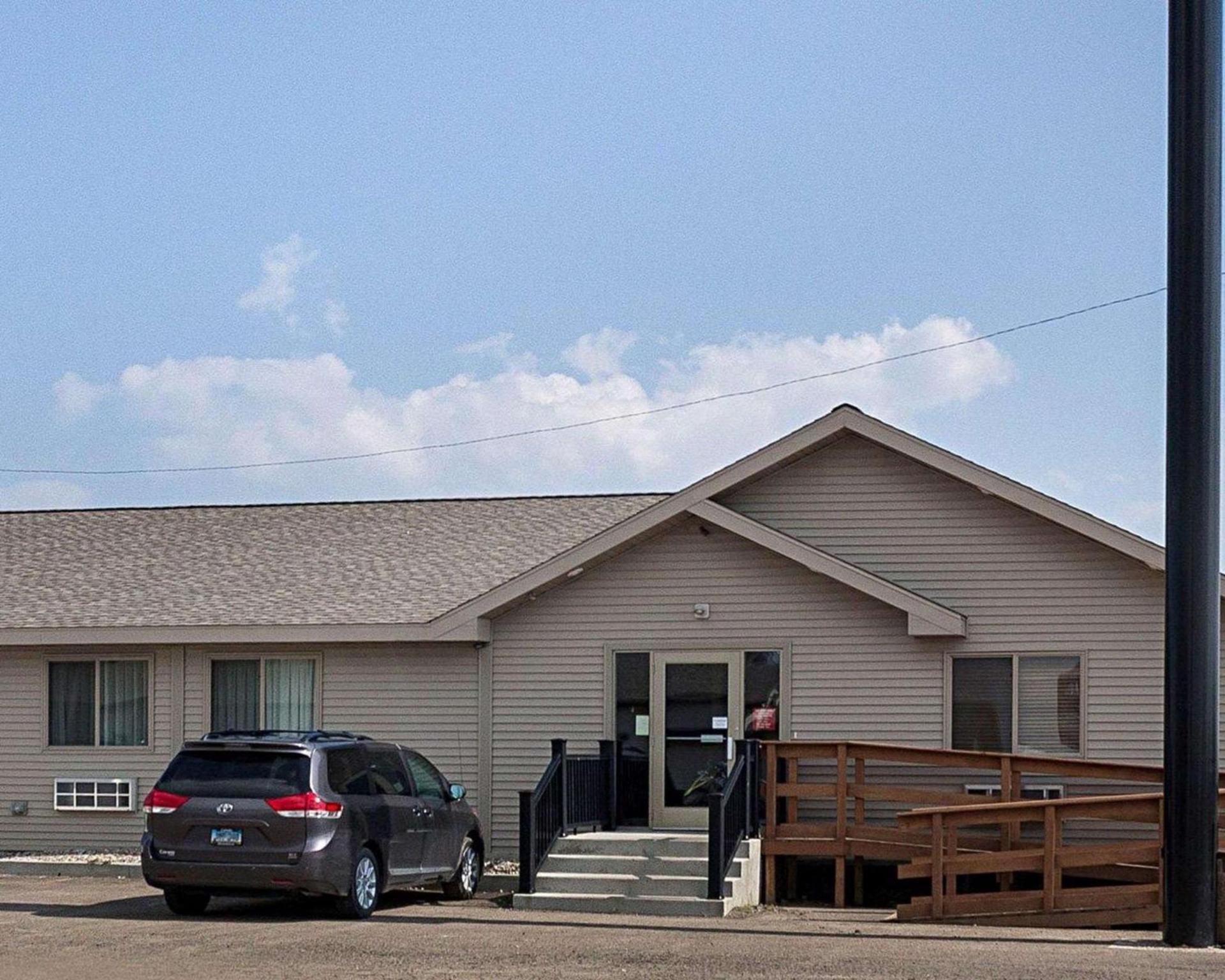 Econo Lodge Jamestown South photo 25