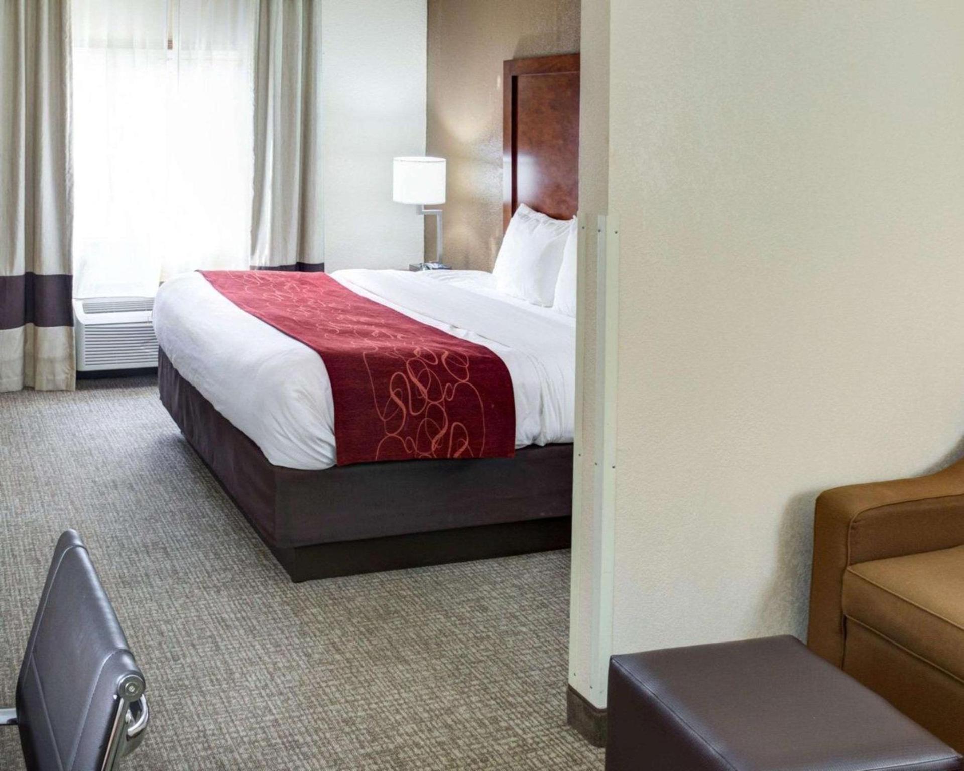 Comfort Suites Omaha Northwest photo 15