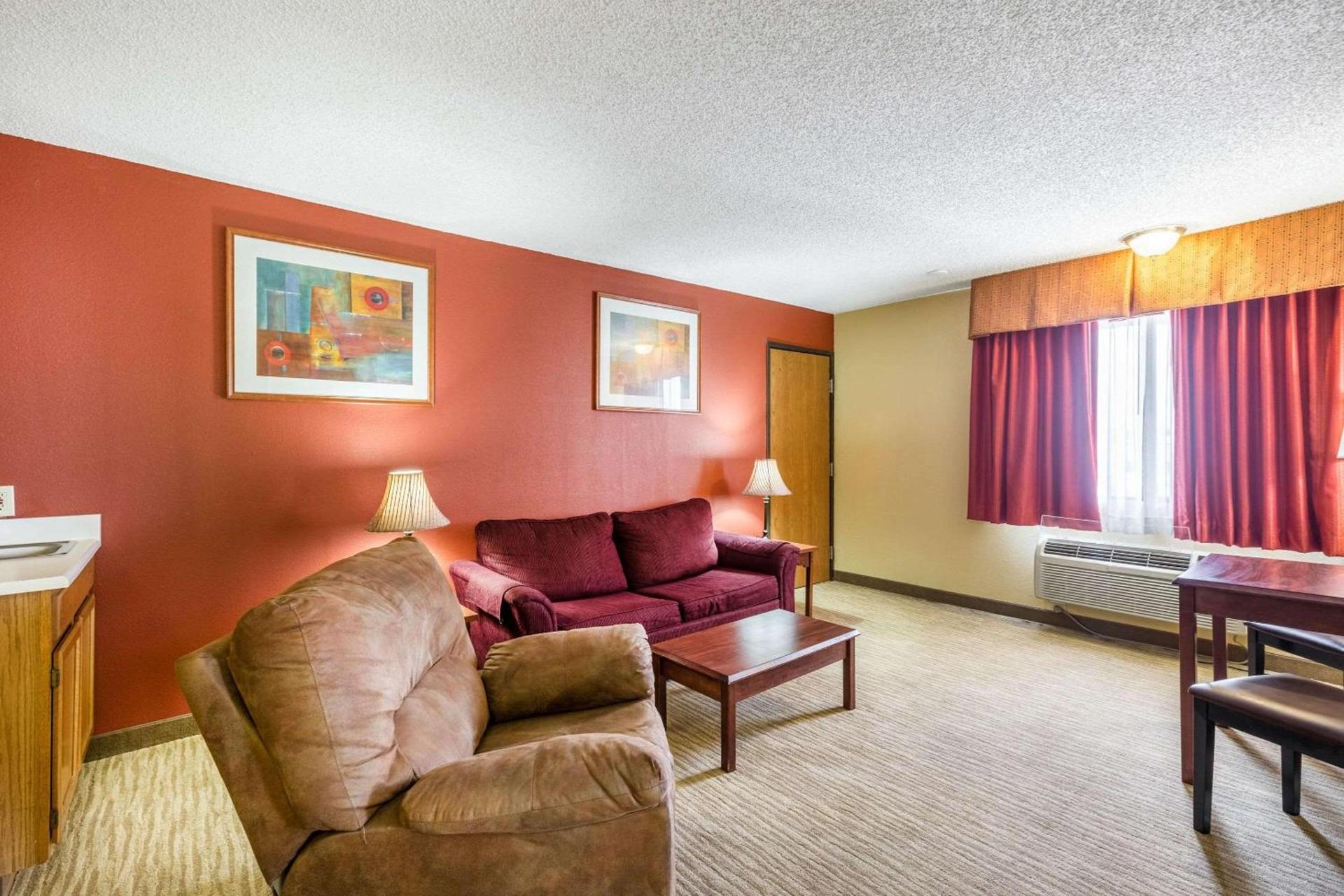 Quality Inn Scottsbluff photo 16