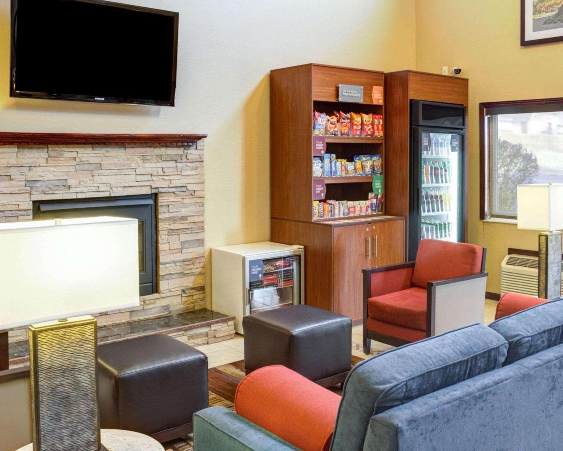 Comfort Suites Omaha Northwest photo 6