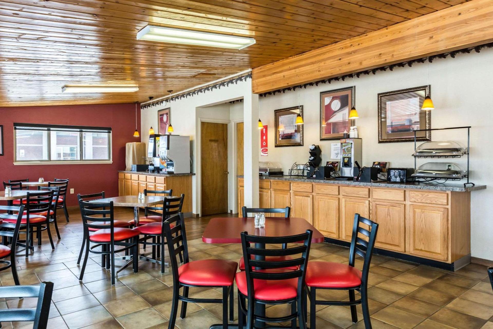 Harmony Inn & Suites photo 25