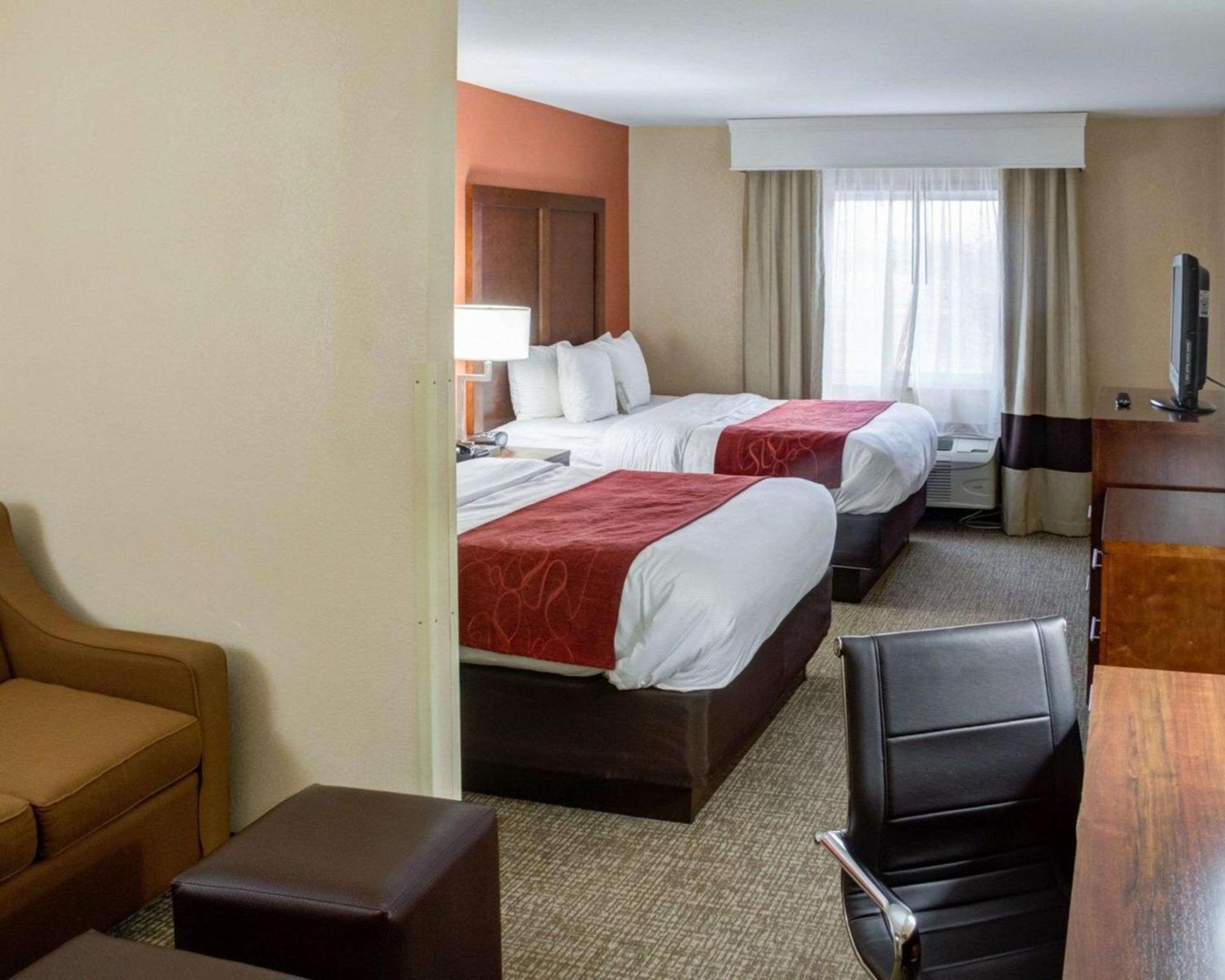 Comfort Suites Omaha Northwest photo 8