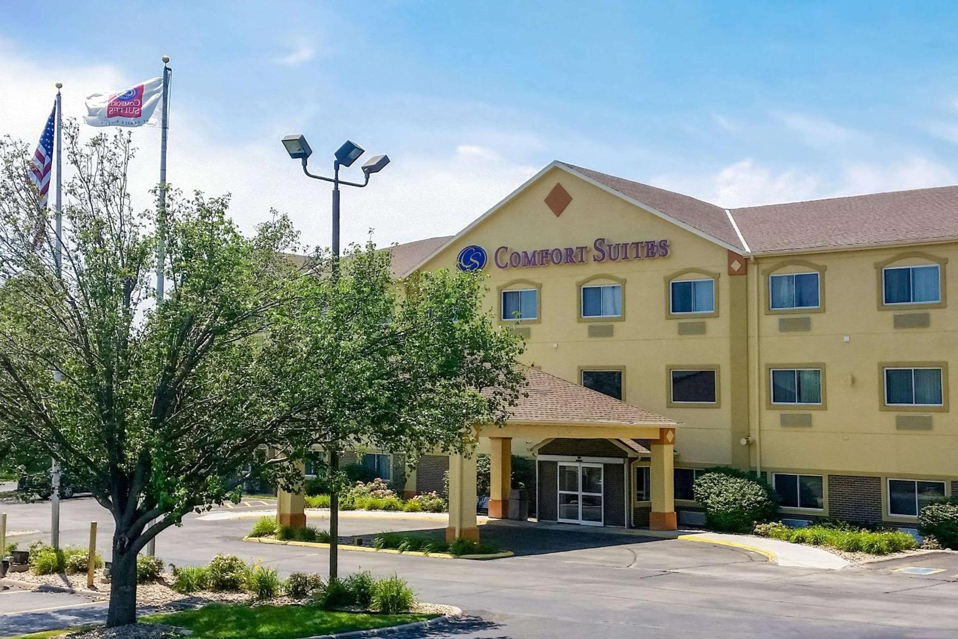 Comfort Suites Omaha Northwest photo 2