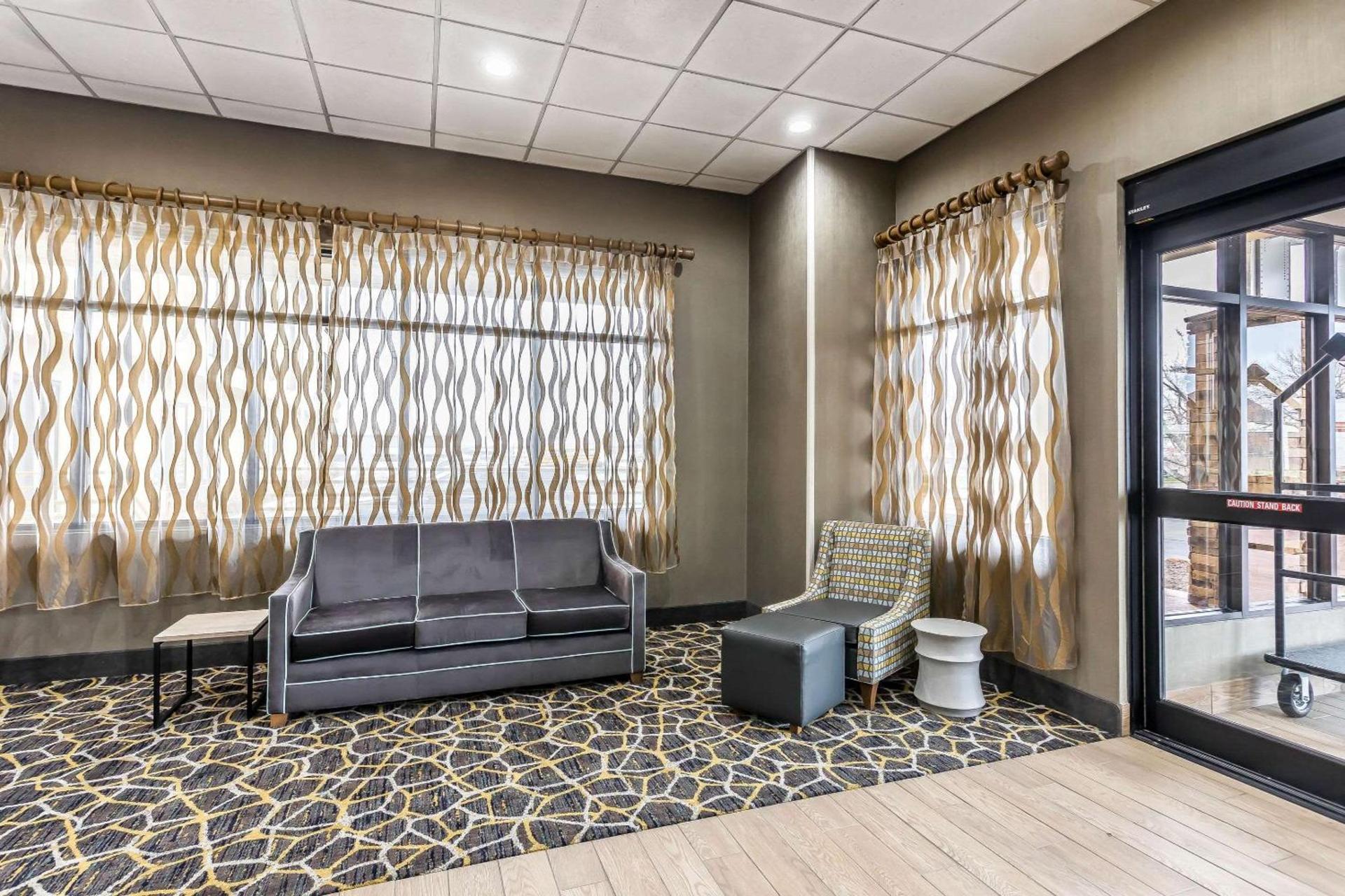 Comfort Inn SW Omaha I-80 photo 4