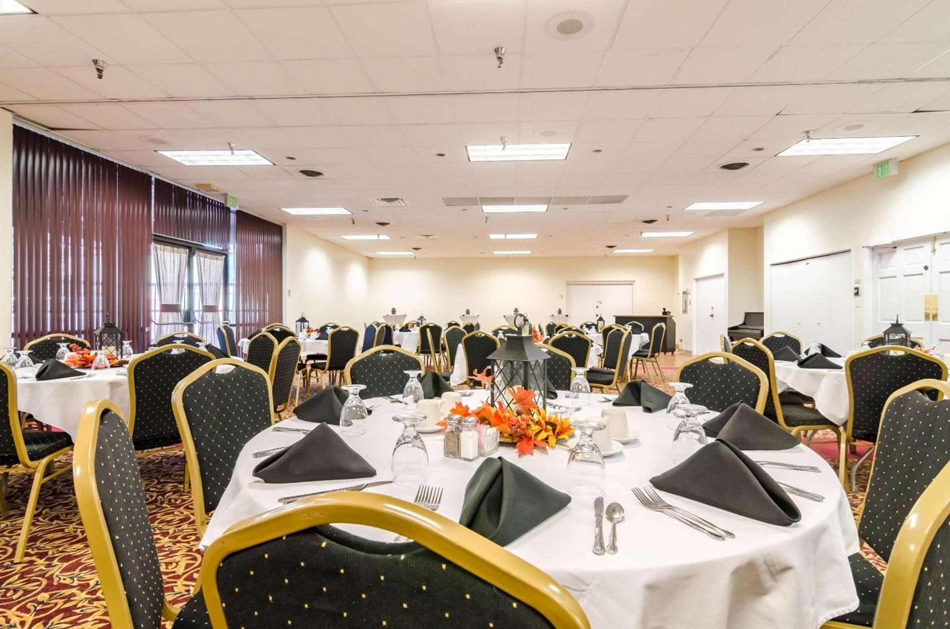 Quality Inn & Suites Ogallala photo 38