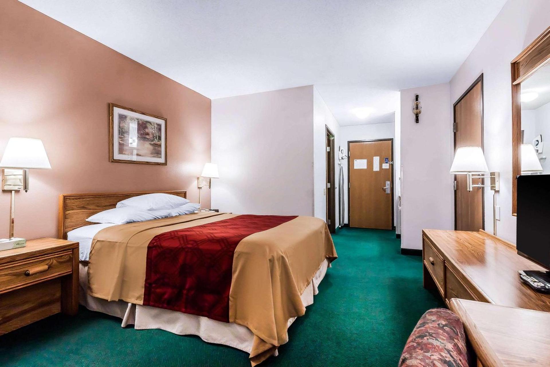 Rodeway Inn Holdrege photo 8