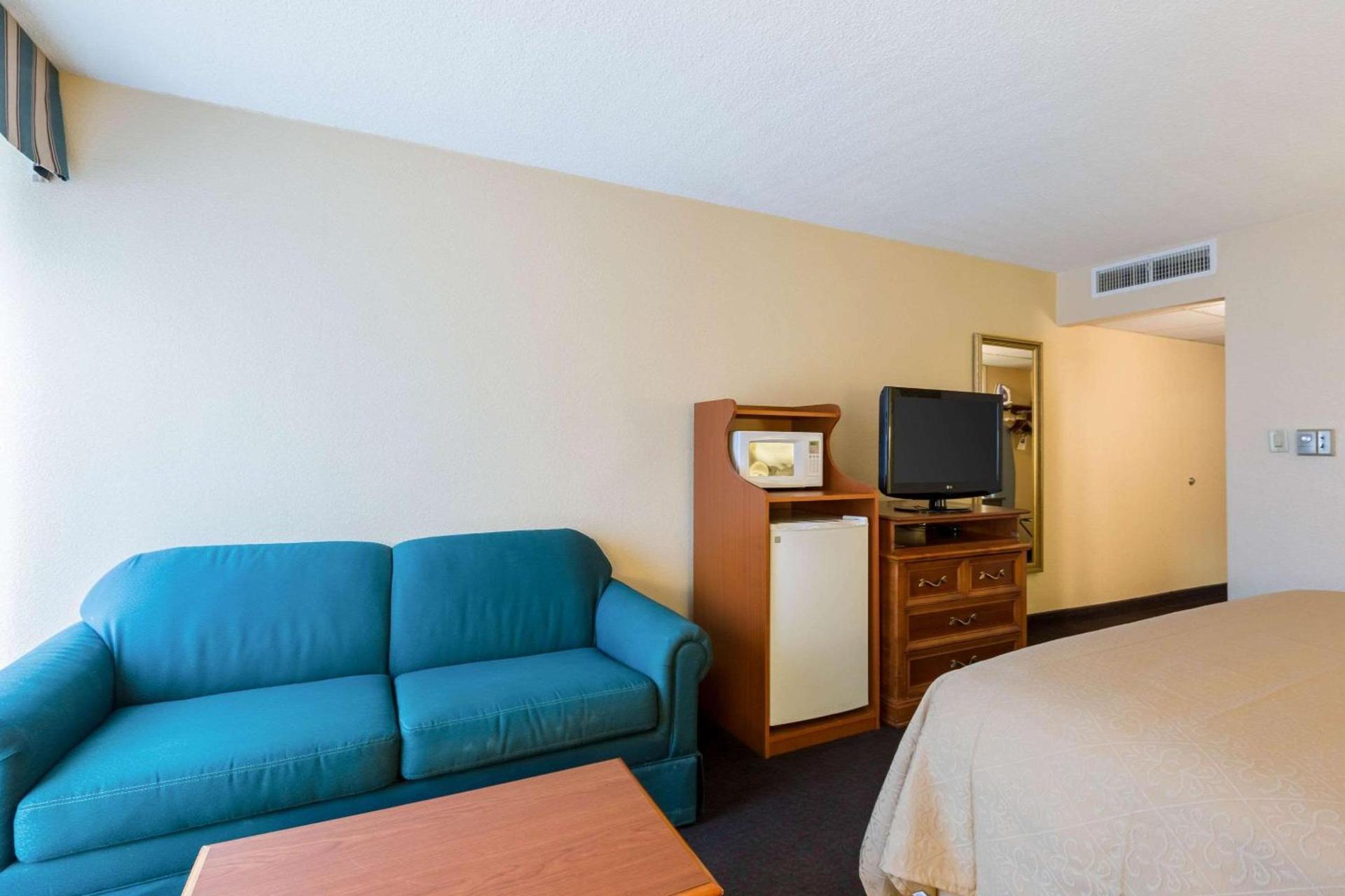 Quality Inn and Conference Center I-80 Grand Island photo 21
