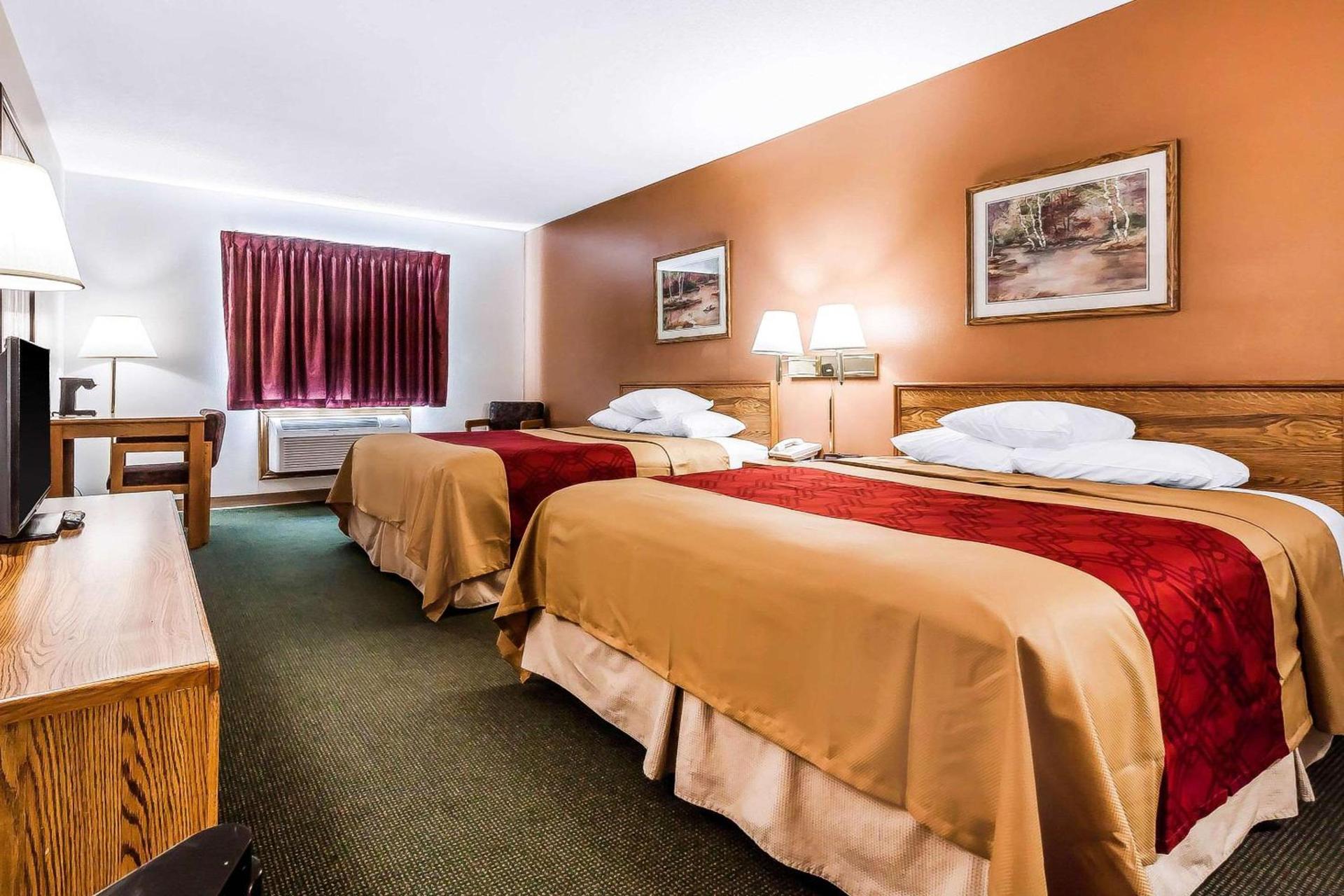 Rodeway Inn Holdrege photo 11