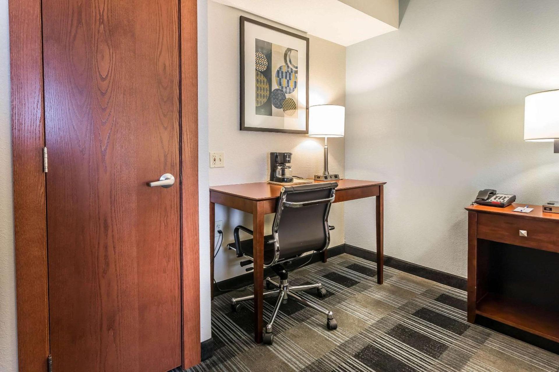 Comfort Inn SW Omaha I-80 photo 18