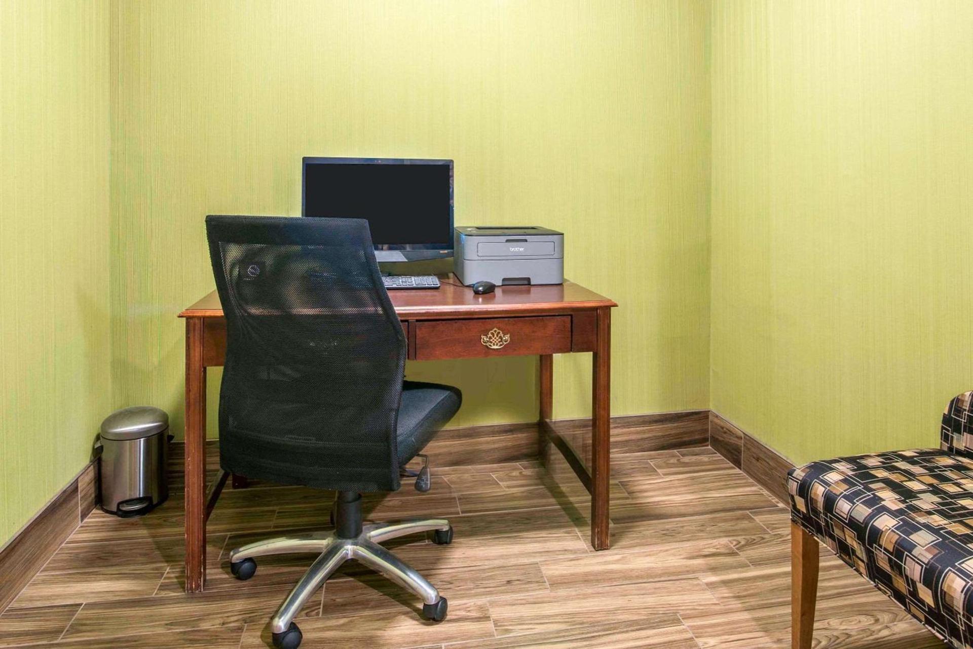 Quality Inn Loudon-Concord photo 38