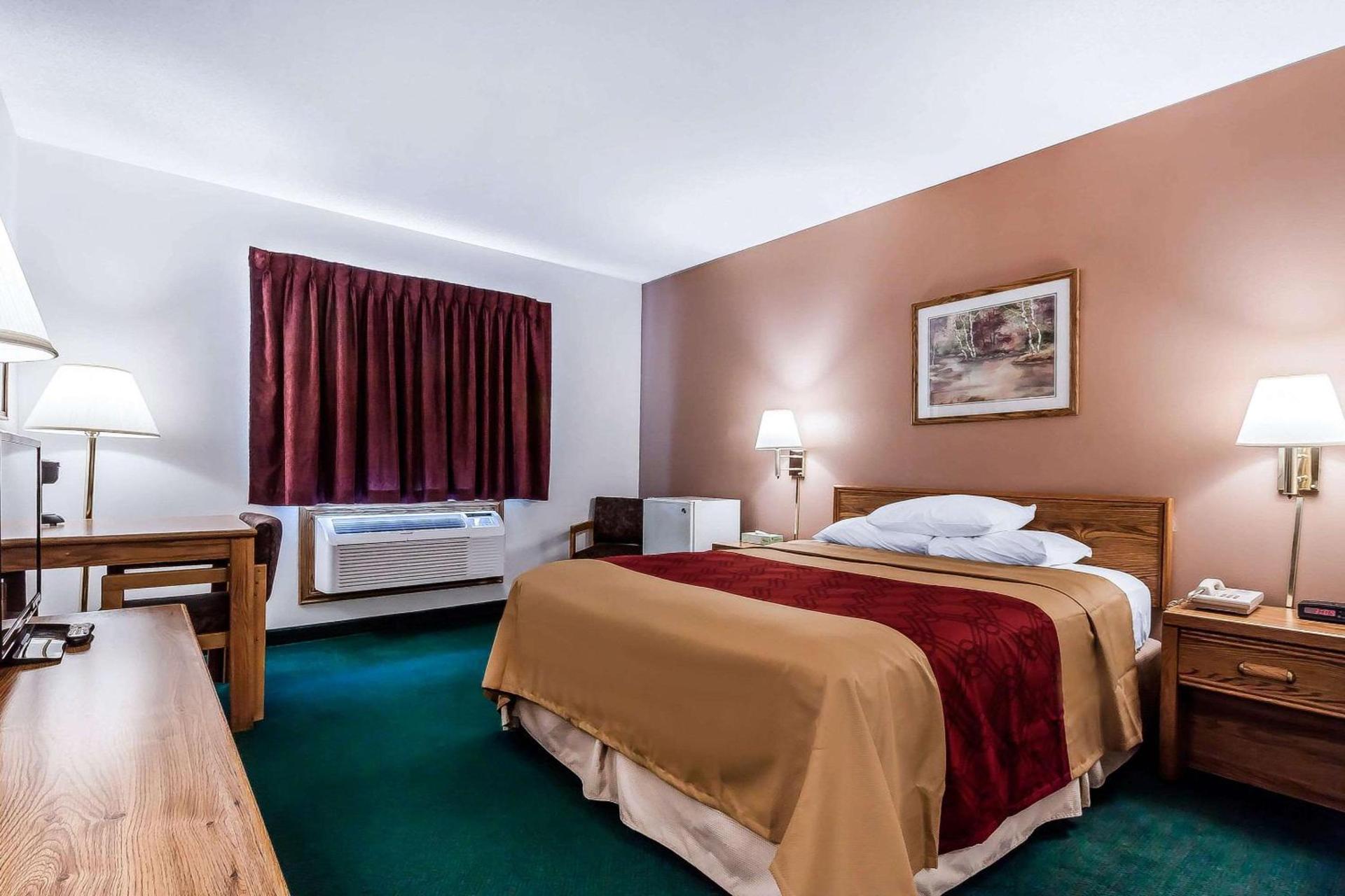 Rodeway Inn Holdrege photo 7