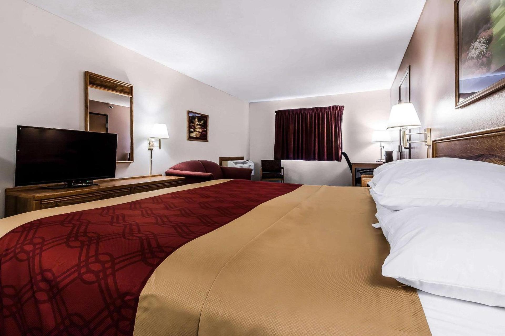 Rodeway Inn Holdrege photo 16
