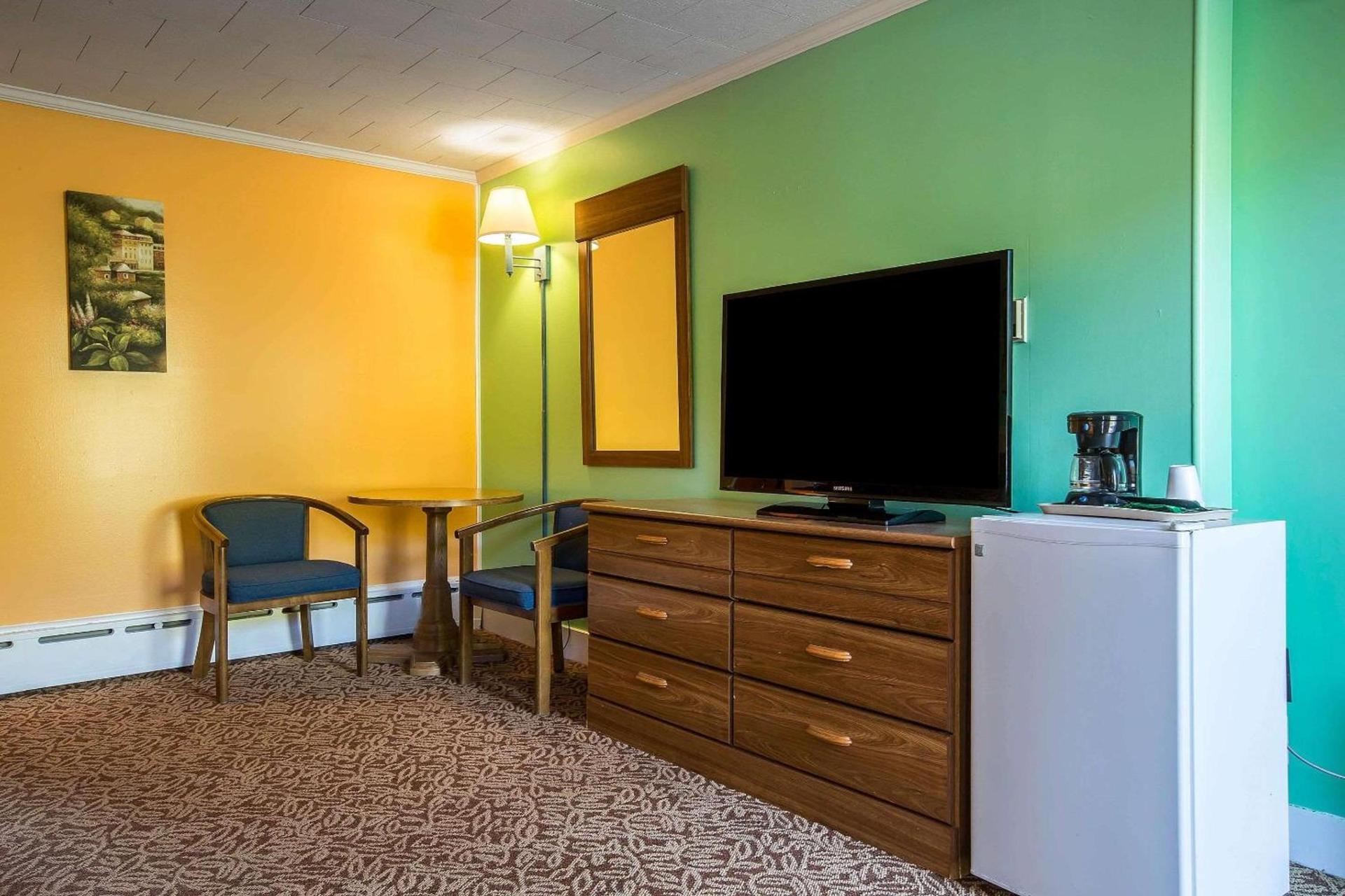 Rodeway Inn Lincoln I-93 photo 10