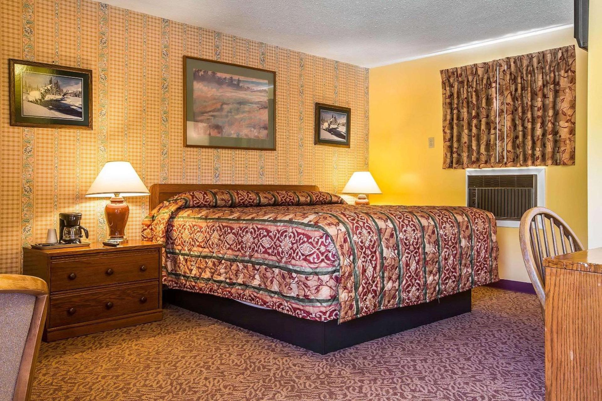Rodeway Inn Lincoln I-93 photo 17