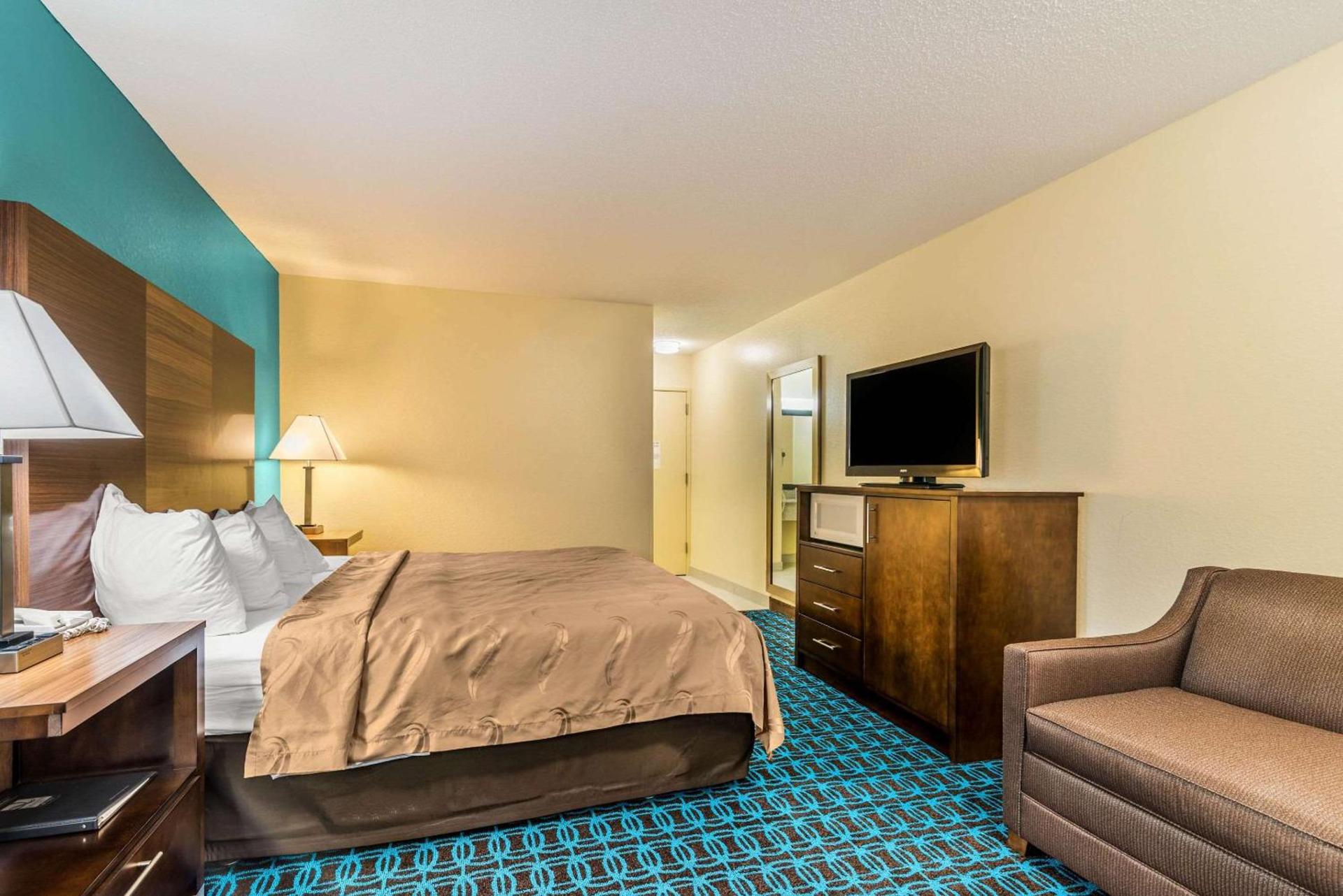 Quality Inn Loudon-Concord photo 25