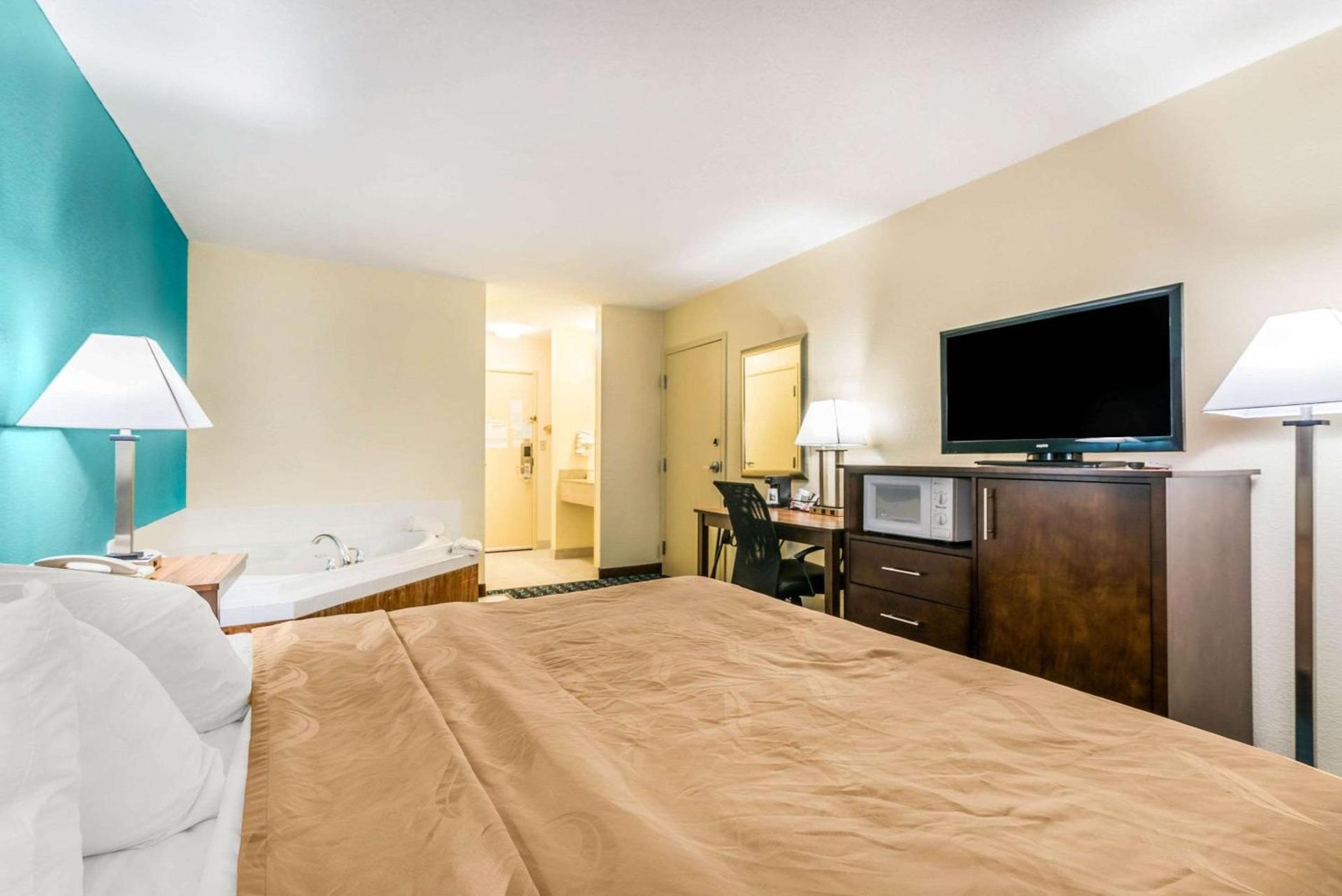 Quality Inn Loudon-Concord photo 28