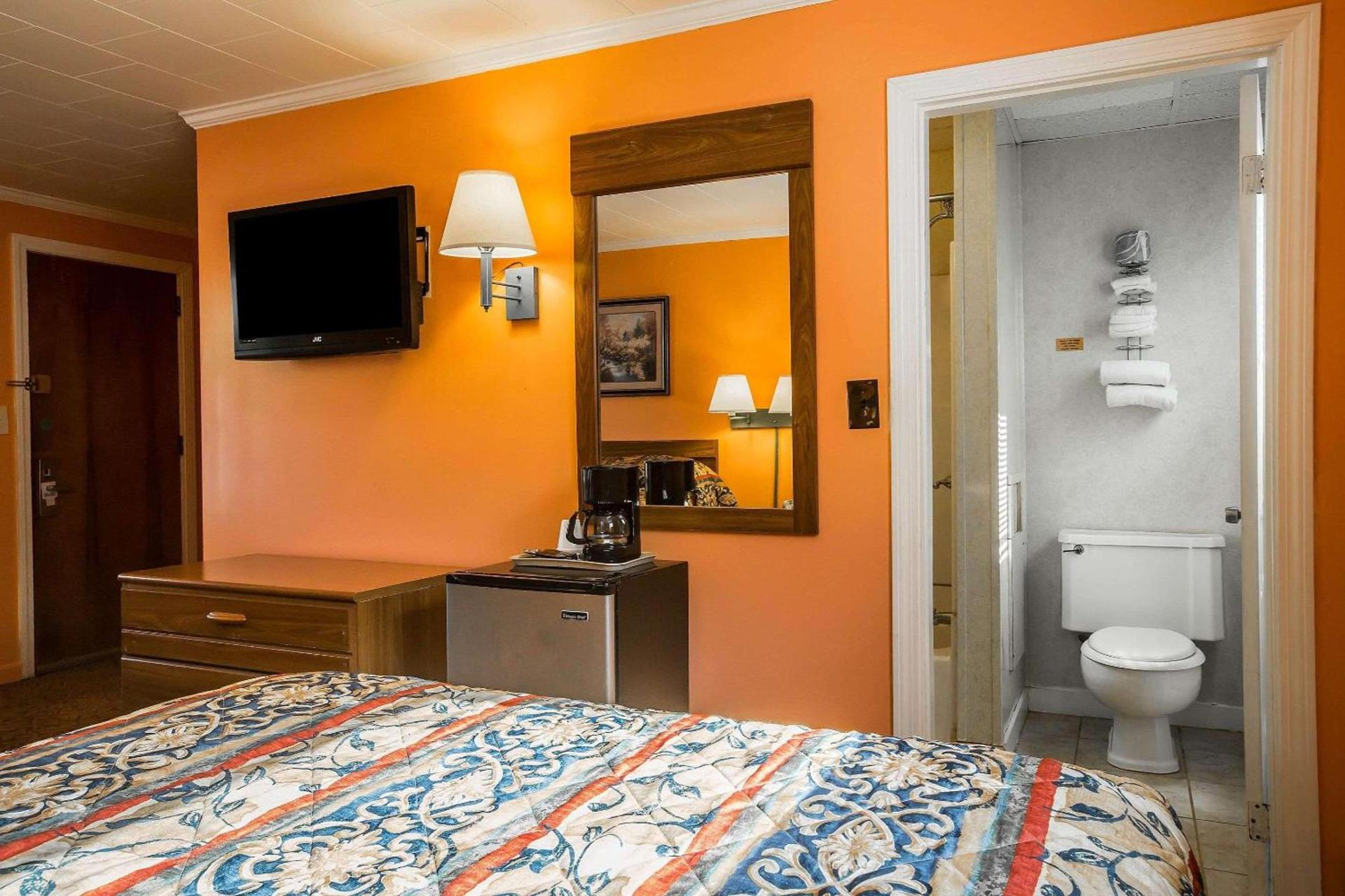 Rodeway Inn Lincoln I-93 photo 16