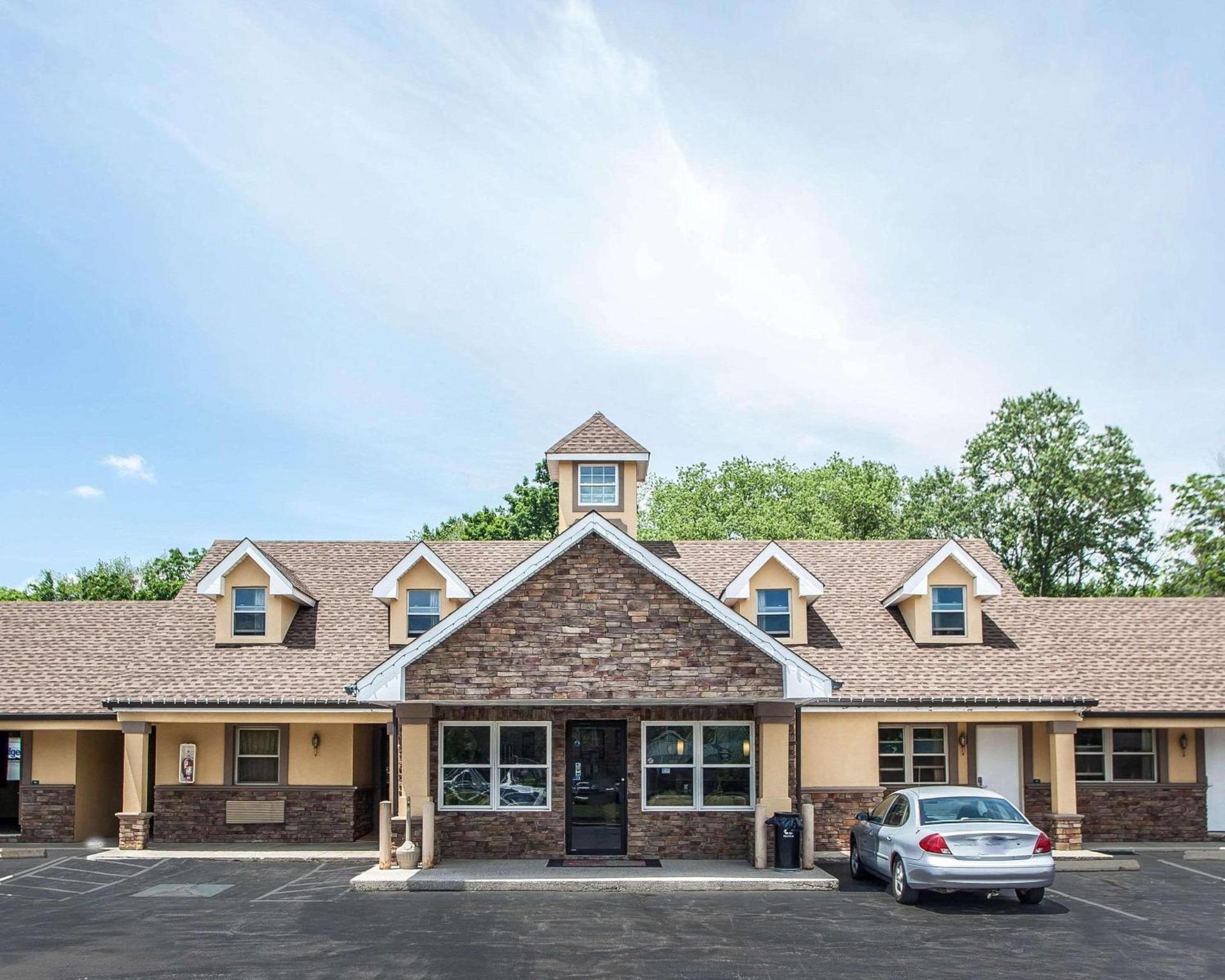 Econo Lodge Newton photo 3