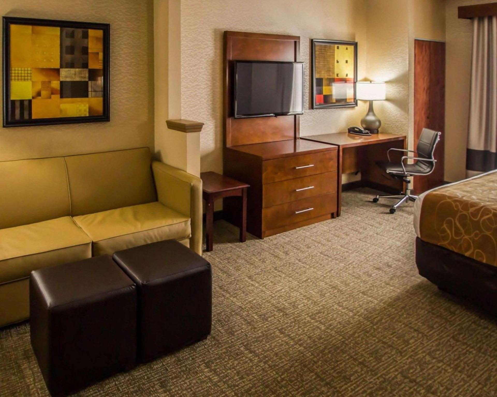 Quality Suites NYC Gateway photo 3